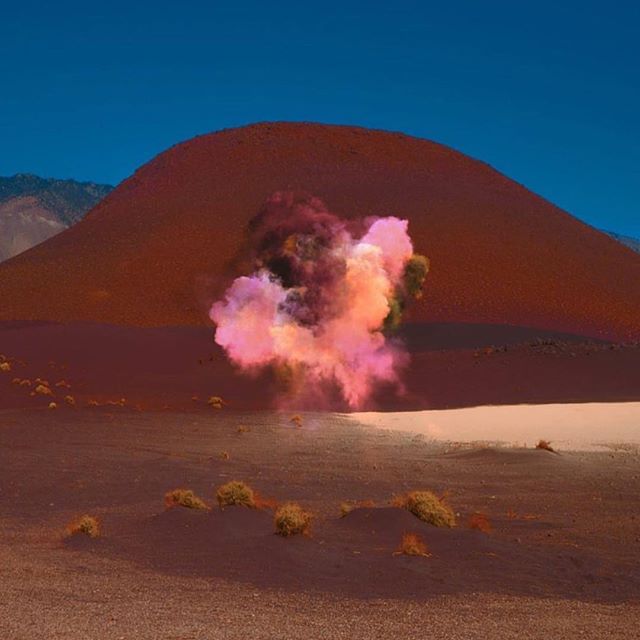 @neilkrug 📸
&bull;
&bull;
&bull;
&bull;
#neilkrug #photography #artphotography #desert #desertphotography #smoke #color #colorsmoke #pink #blue #minimalart #minimalism #minimalphotography #minimal #art #magic