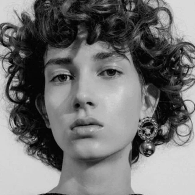 @ninaford_ &bull;
&bull;
&bull;
&bull;
#curls #curlyhair #curlybangs #blackandwhite #fashion #fashionphotography #fashionphotographer #beauty #beautyphotographer #beautyphotography #curlyhairgoals