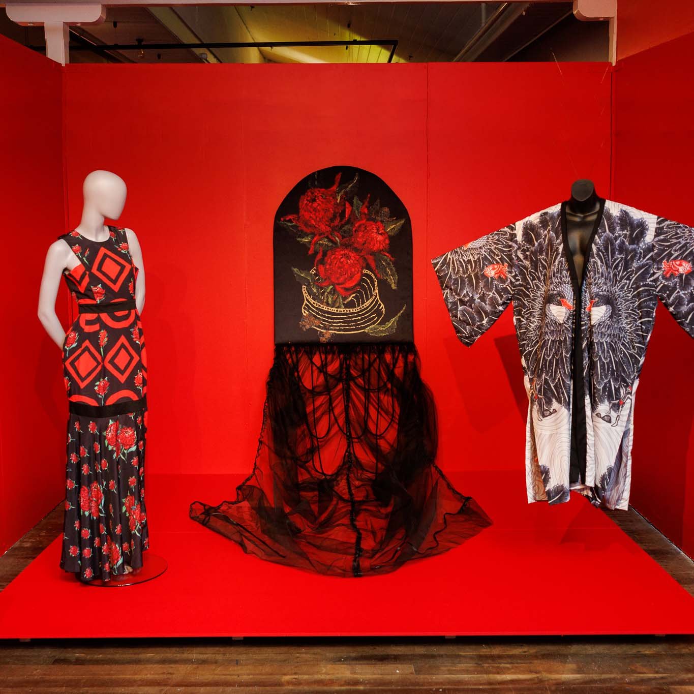 01_Interwoven Exhibition_Cover.jpg