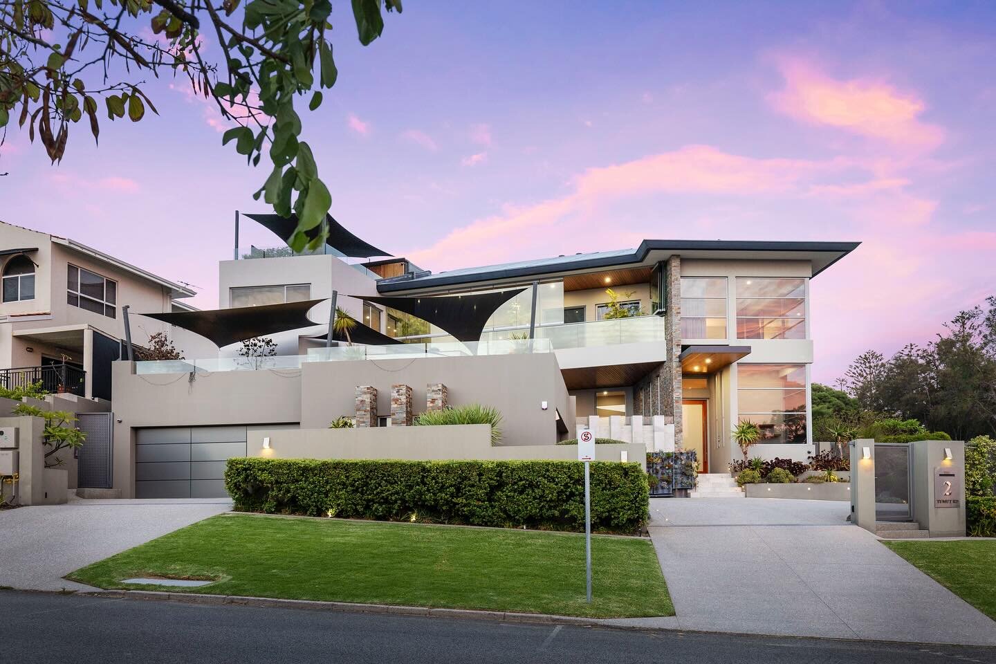 PROPERTY SHOWCASE 🌟 2 Tumut Road City Beach. 

With too many features to mention, here is this spectacular property at a glance;

Built circa 2013, this striking residence is positioned on a naturally elevated 832m2 green titled land holding with ov