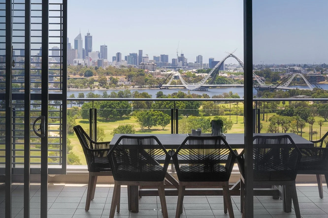 JUST LISTED ✔️ 1205/2 Oldfield Street Burswood. 

High on Level 12 of the corner &ldquo;Aqua&rdquo; complex, this light-filled penthouse-style apartment delivers breathtaking sunrise-to-sunset views across the river, city skyline, Crown, Optus Stadiu