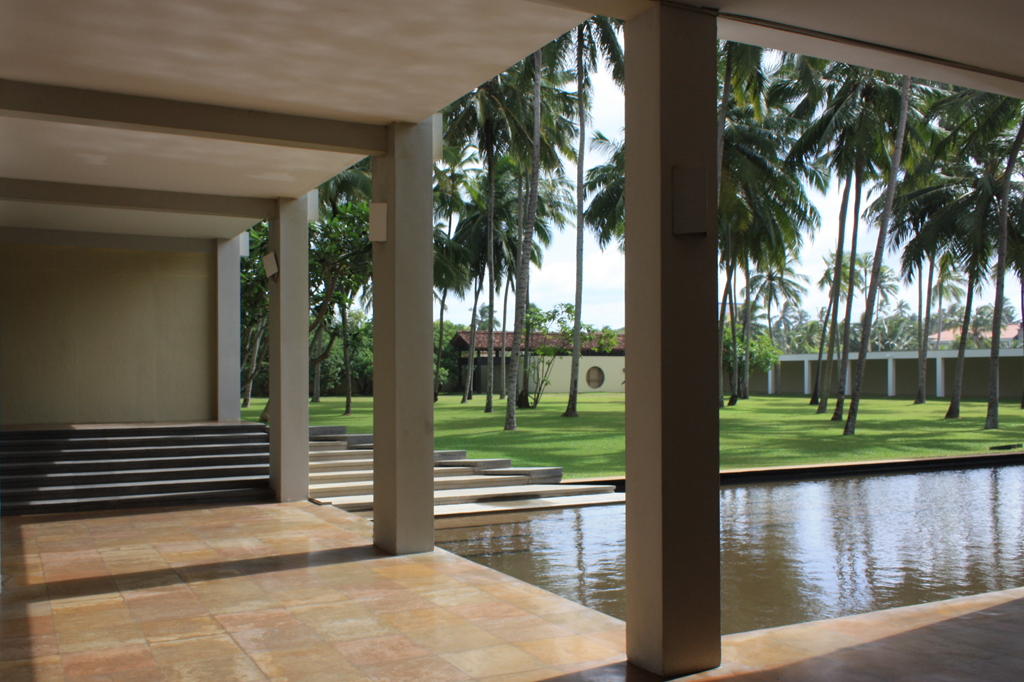 Blue Water Hotel, Wadduwa (1998) - characteristic high ceilings, polished concrete, courtyard with water feature