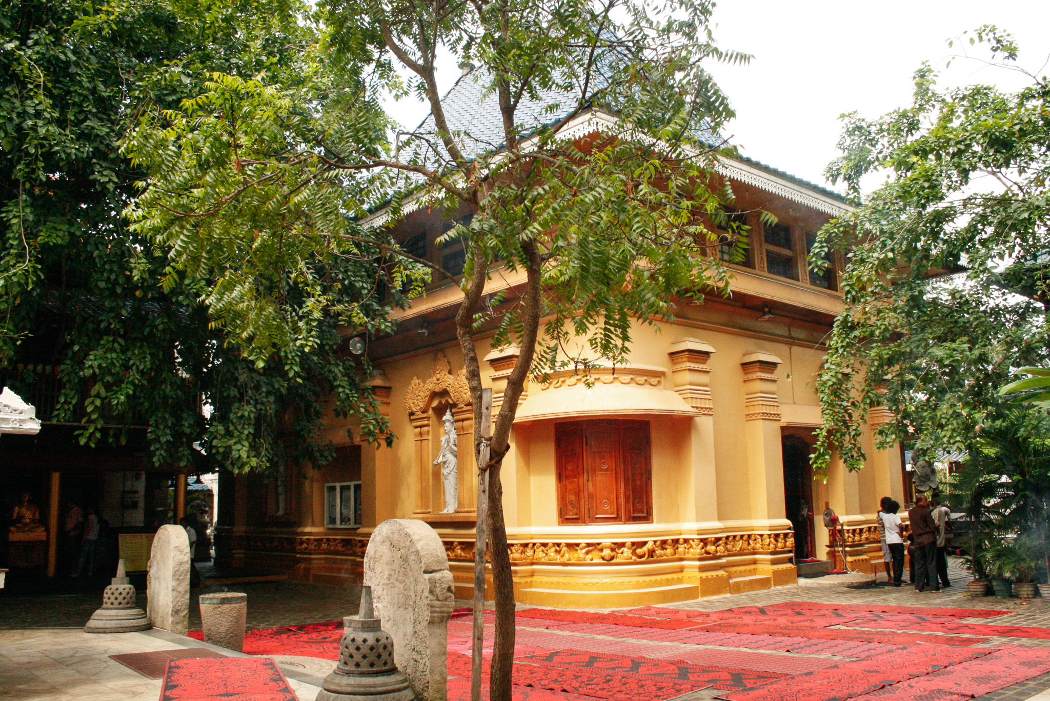 Gangaramaya Temple