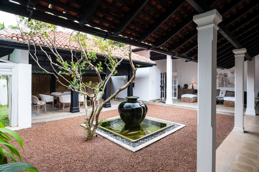 Thalawathgoda house - private internal courtyard