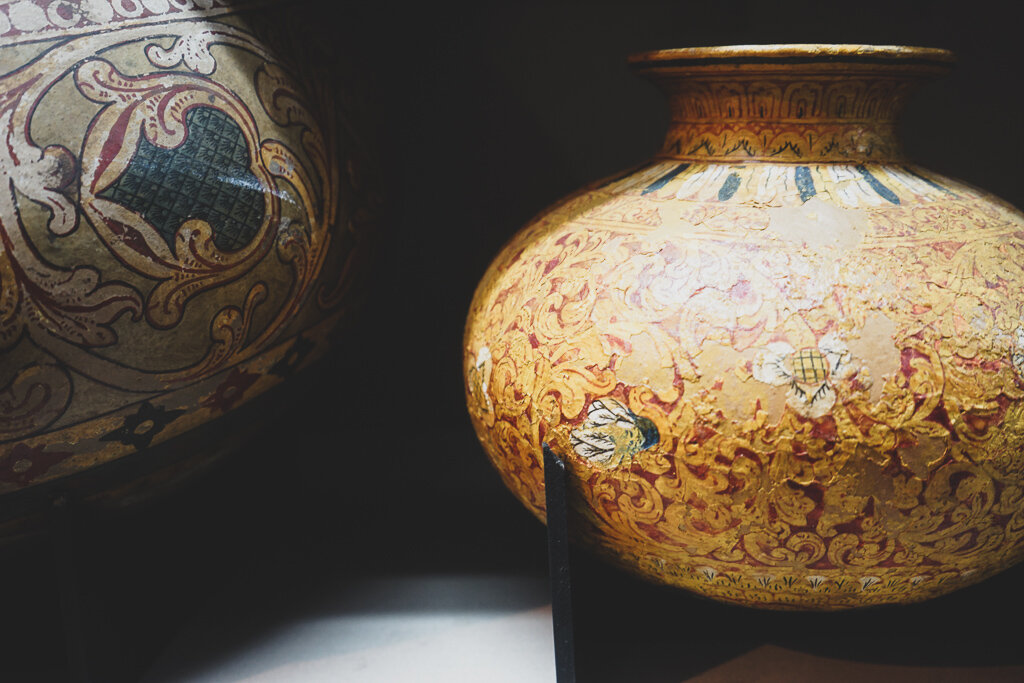 Ancient pottery in Colombo Museum