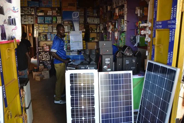 Flickr_JamesAnderson_SolarSpecialityShopinGulu_Uganda_640.jpg