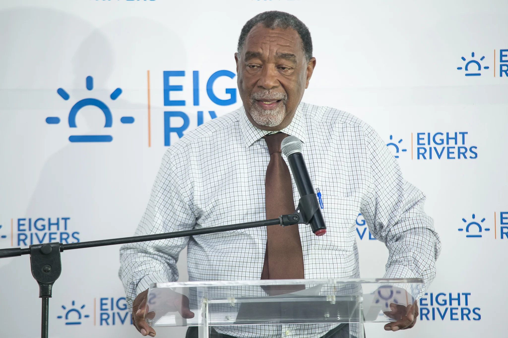Mayor Bertel Moore of Westmoreland Municipal Corporation delivers an address on behalf of the Parish Council.