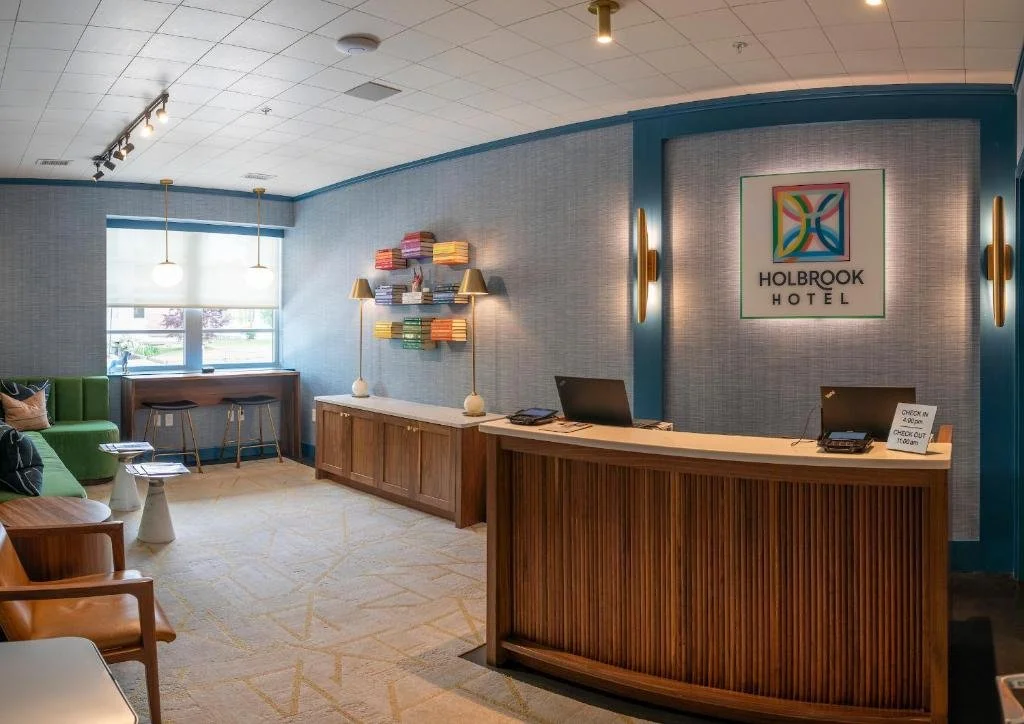 Holbrook Hotel + Dinner