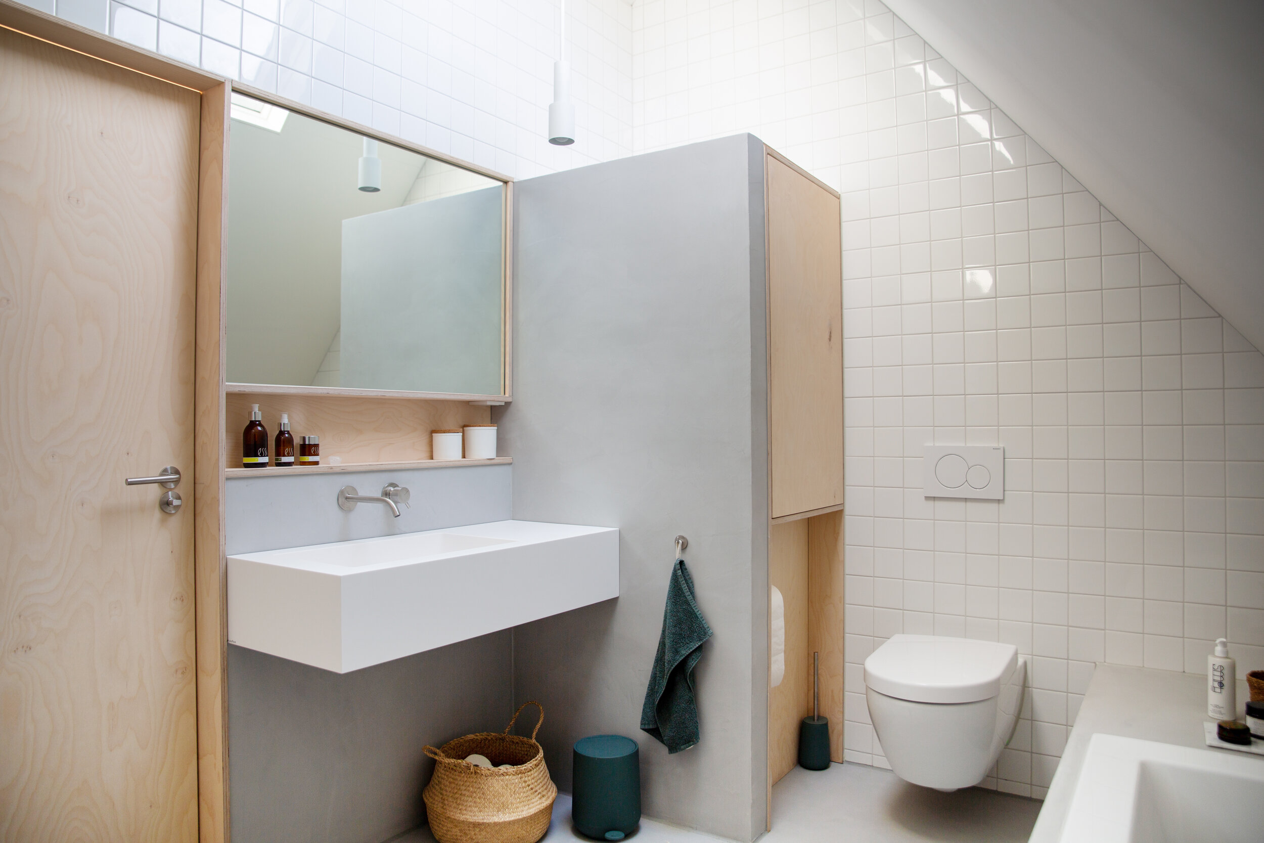 attic bathroom copy.jpg