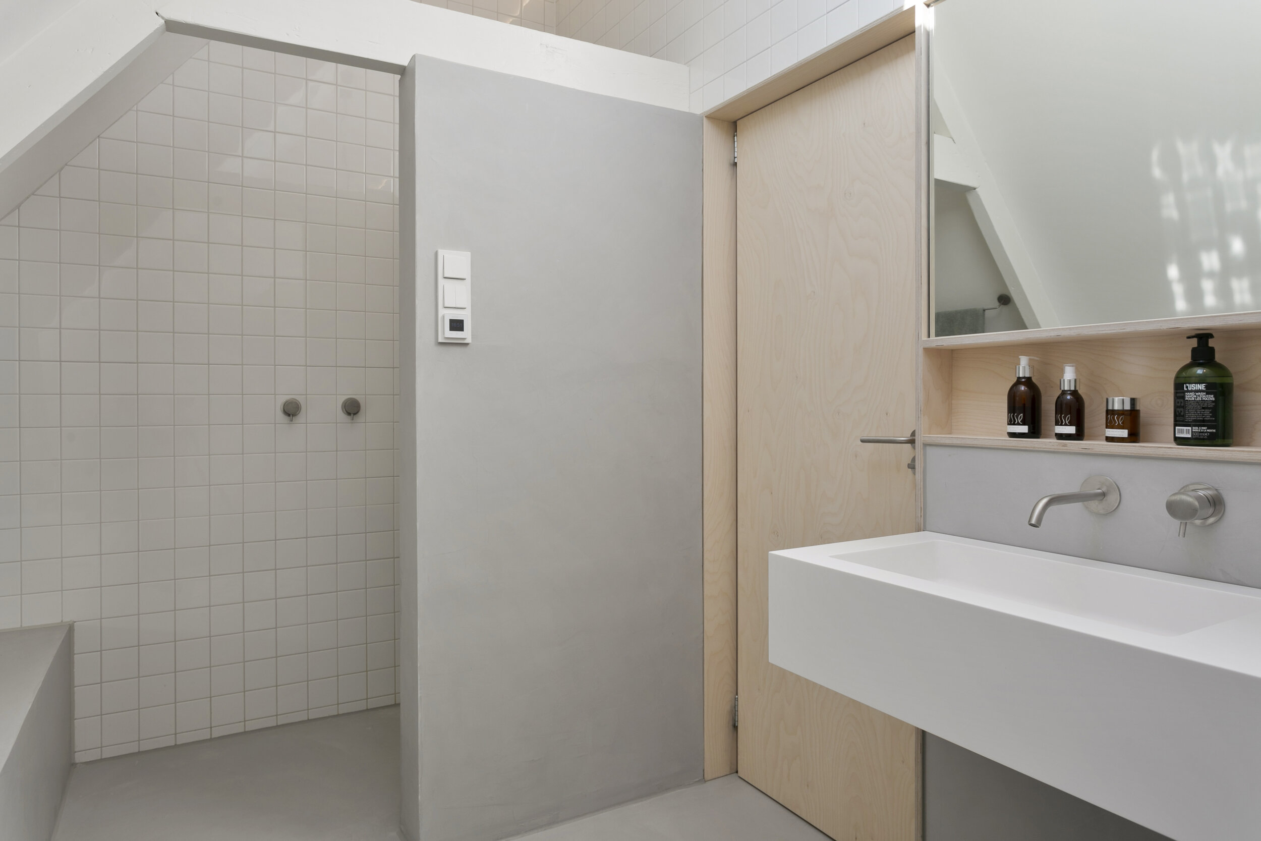 attic bathroom .jpg