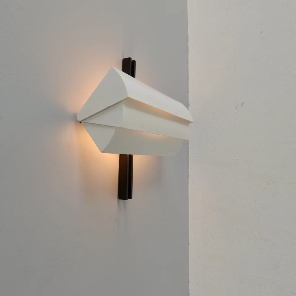 3 - Artemide Stria Ernesto Gismondi Wall Lights — Lumfardo