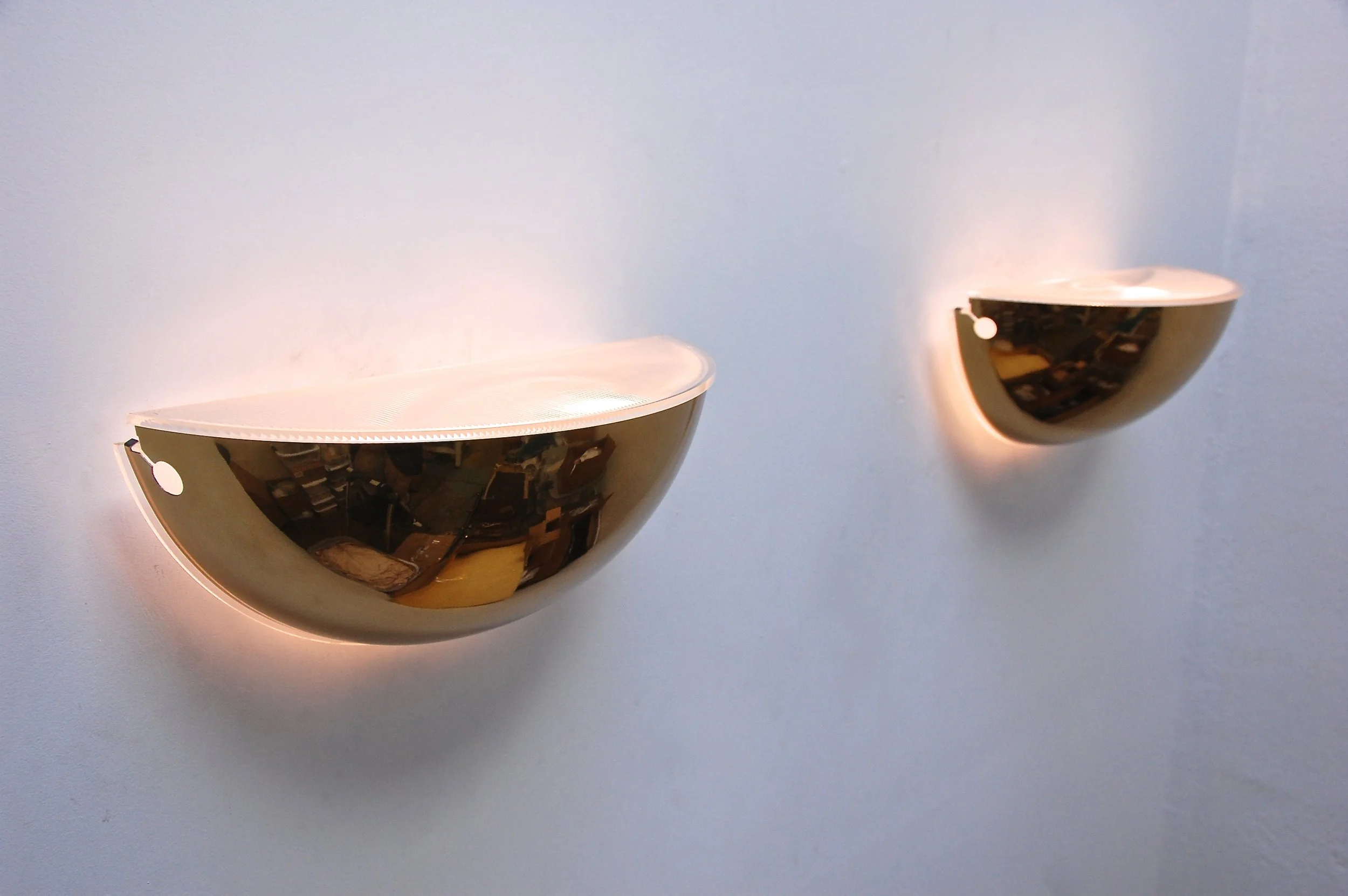 QuartoWallLampsbyFlos8.JPG