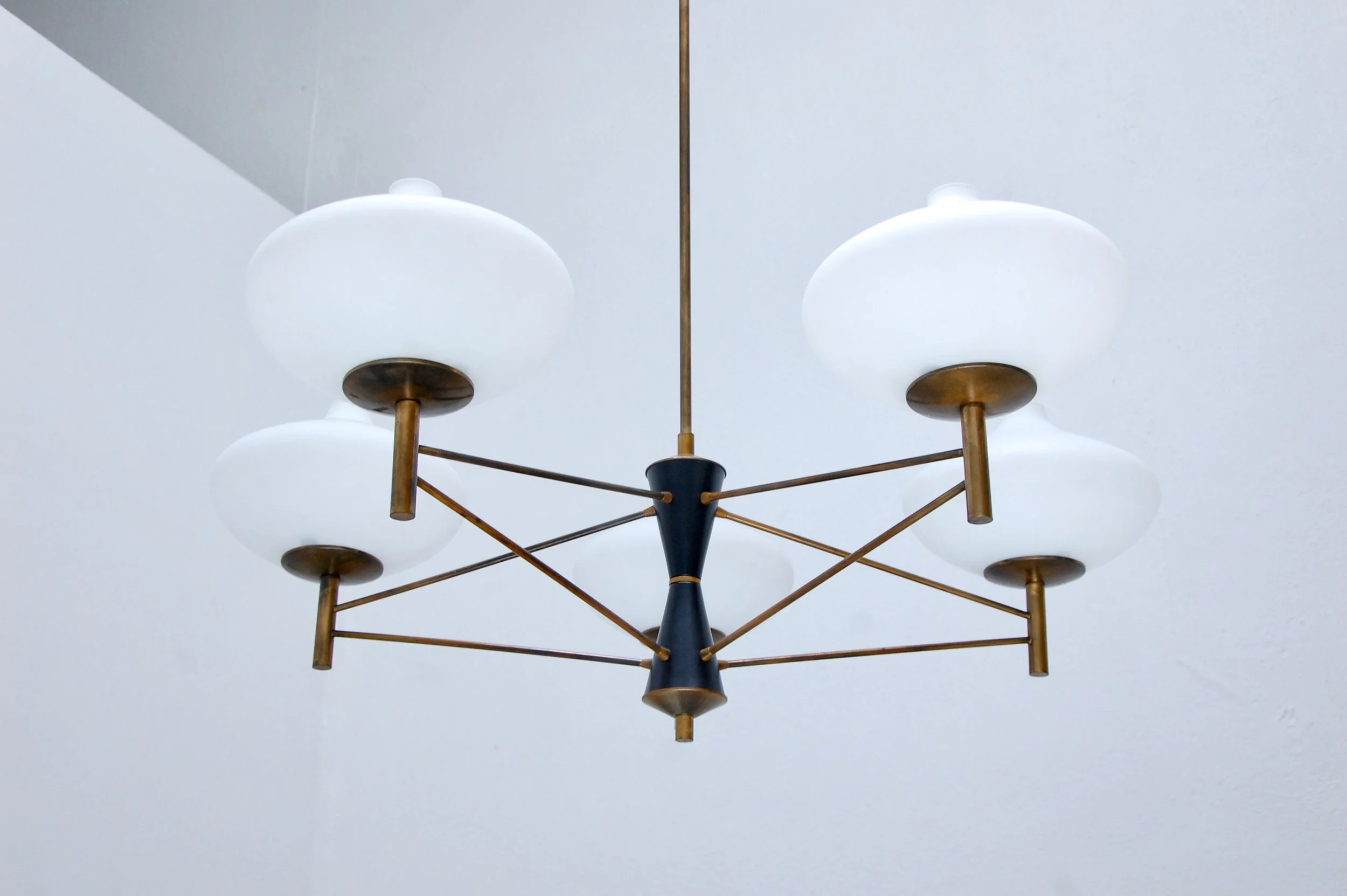 5ShadeModernistItalianChandelier2.jpg