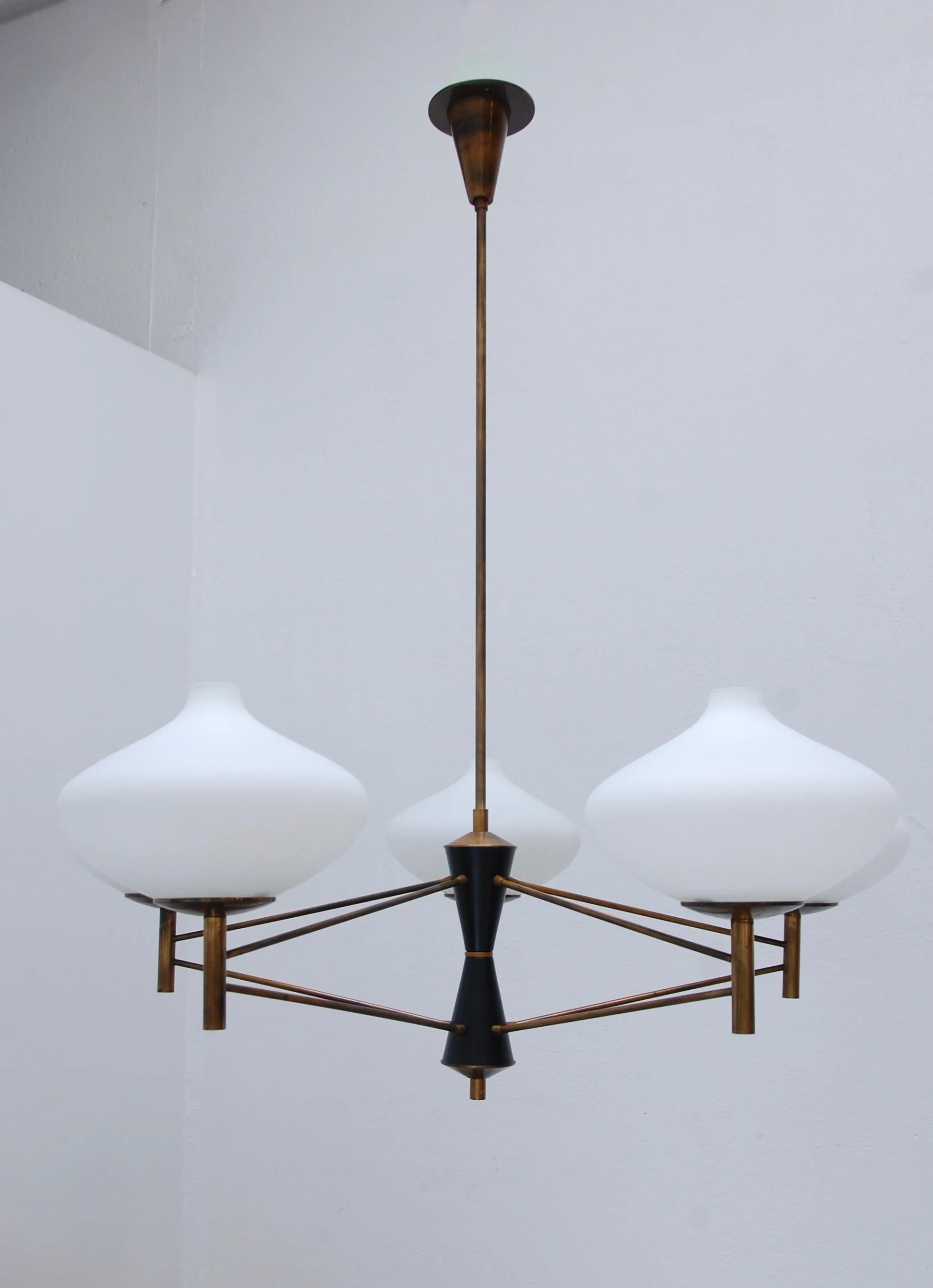 5ShadeModernistItalianChandelier5.jpg