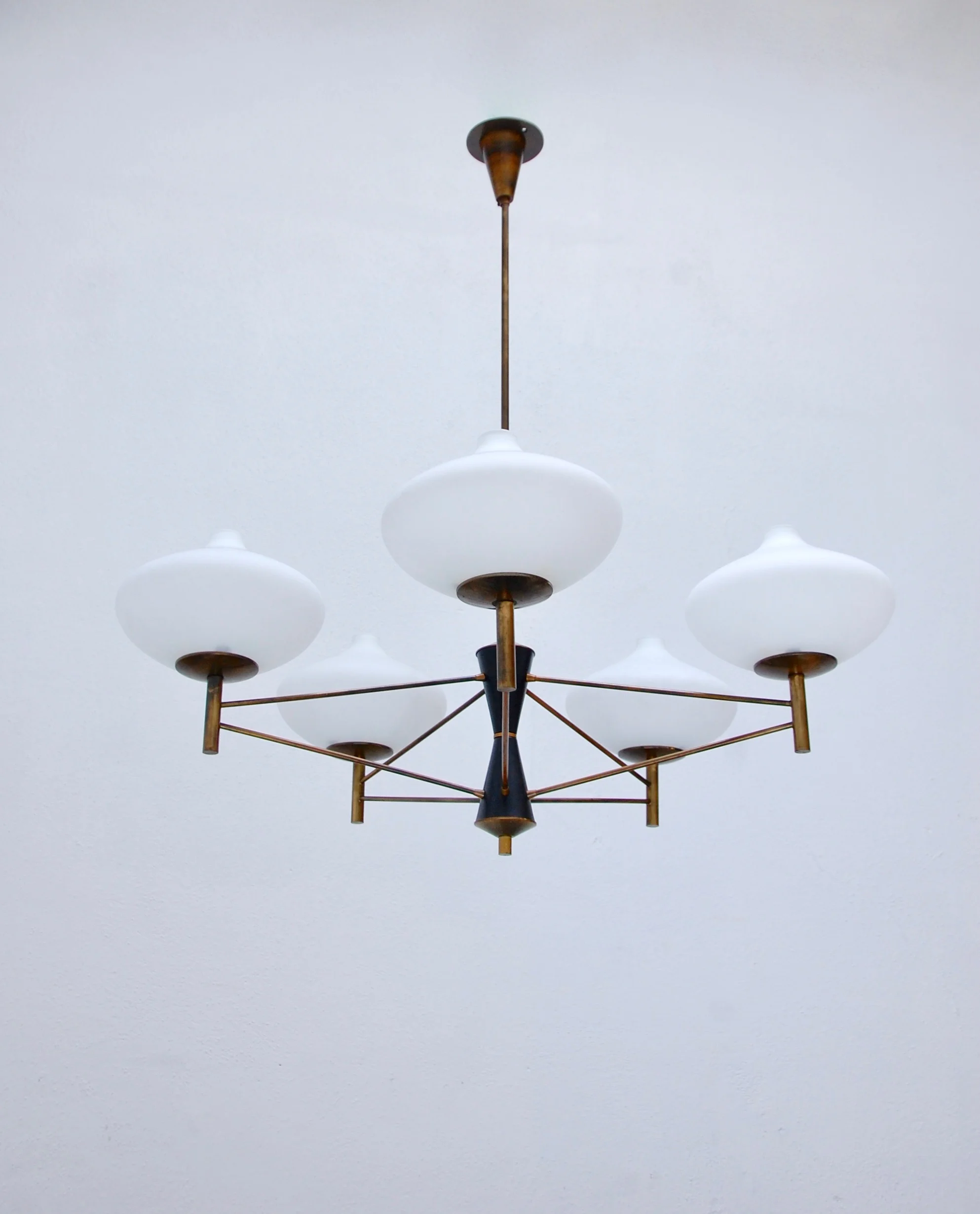 5ShadeModernistItalianChandelier6.jpg