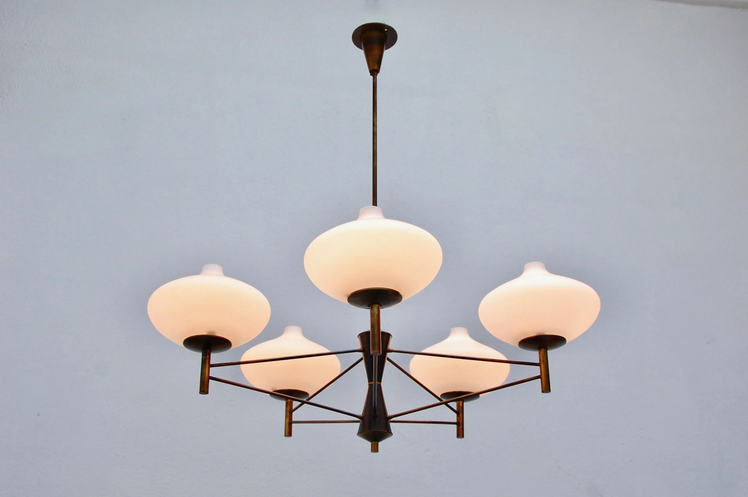 5ShadeModernistItalianChandelier10.jpg