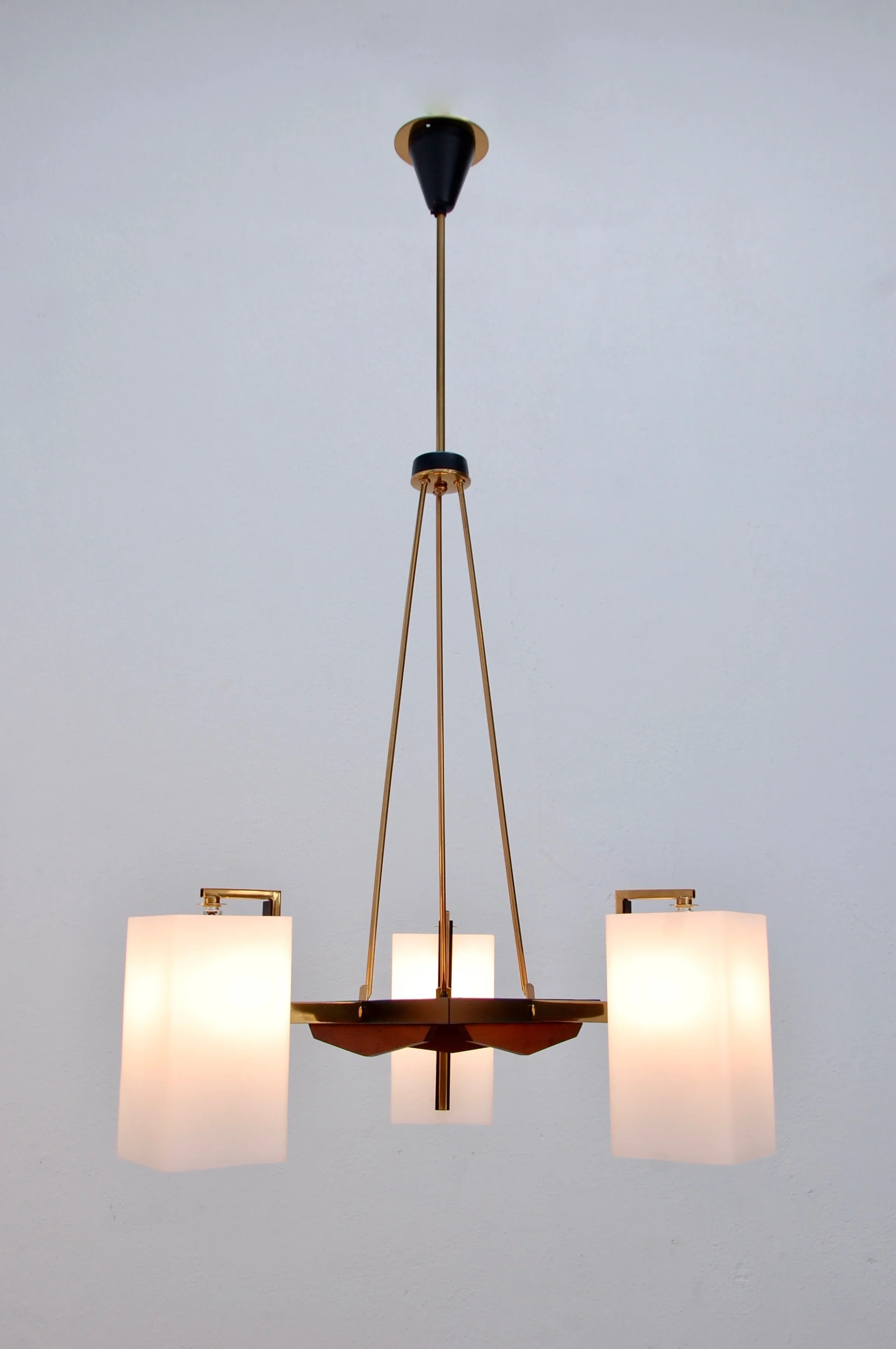 50sTriangularItalianChandelier9.jpg