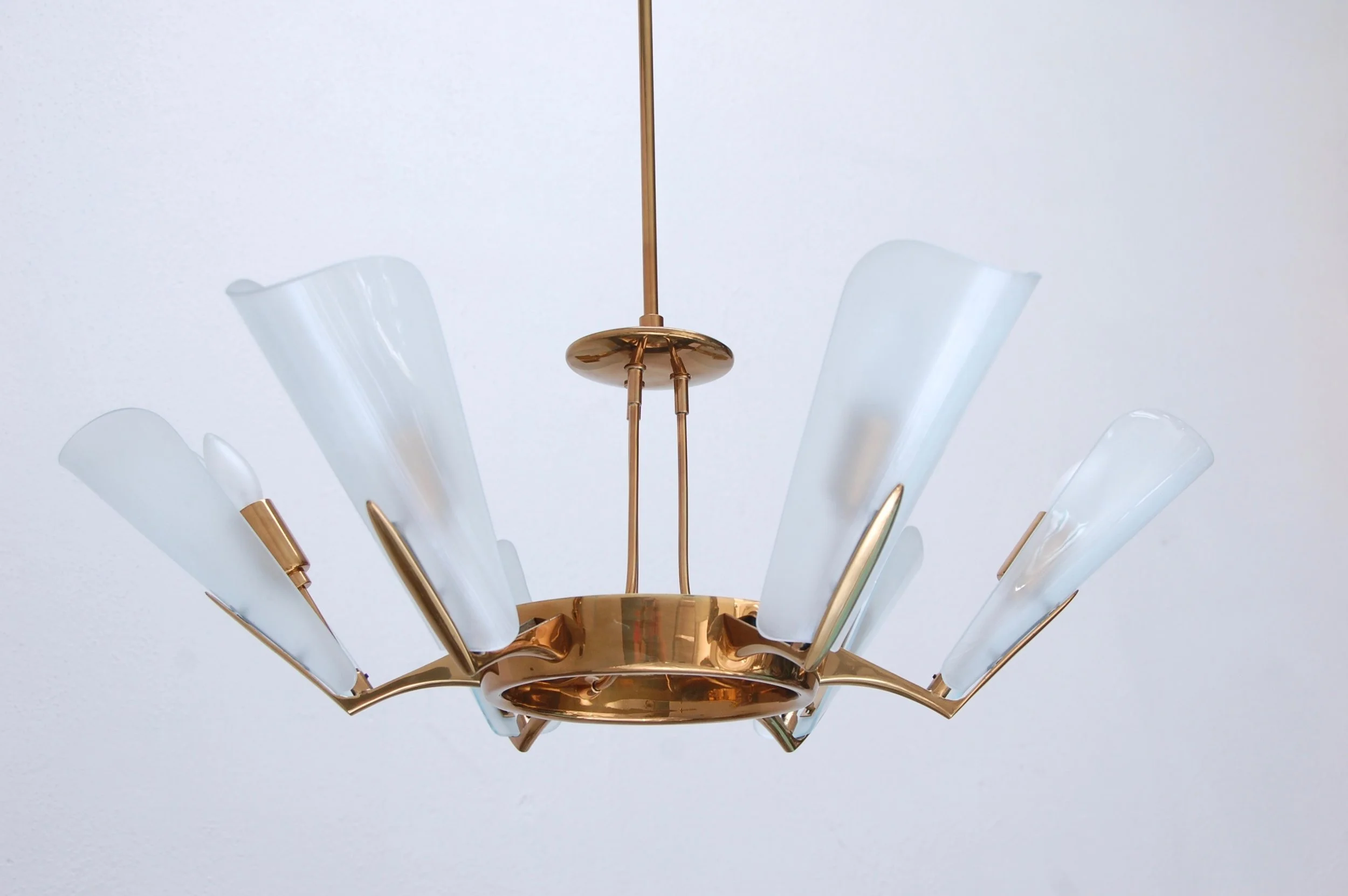 6LeafItalianModernistChandelier4.jpg