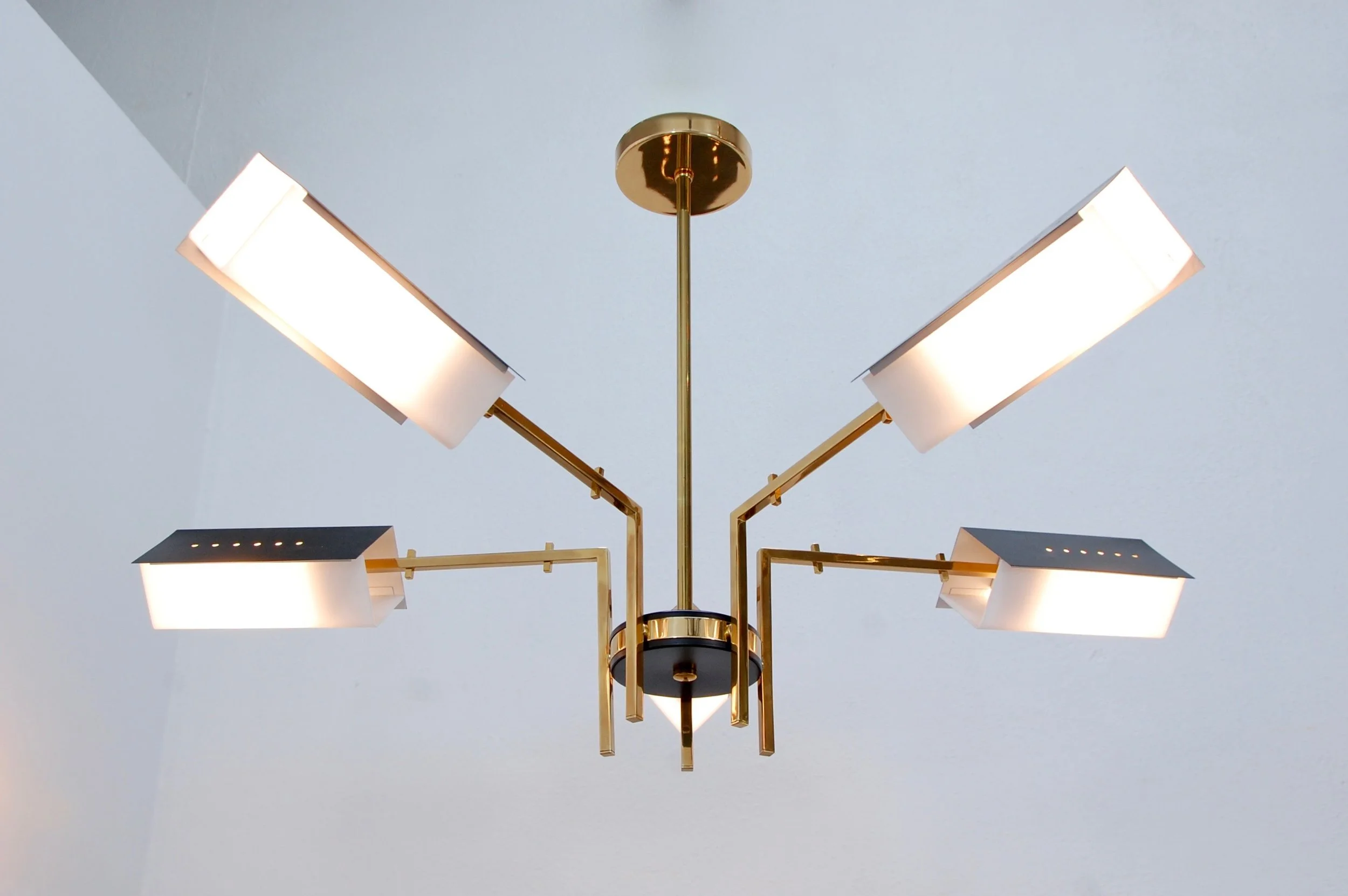 CubicModernistChandelier3.jpg