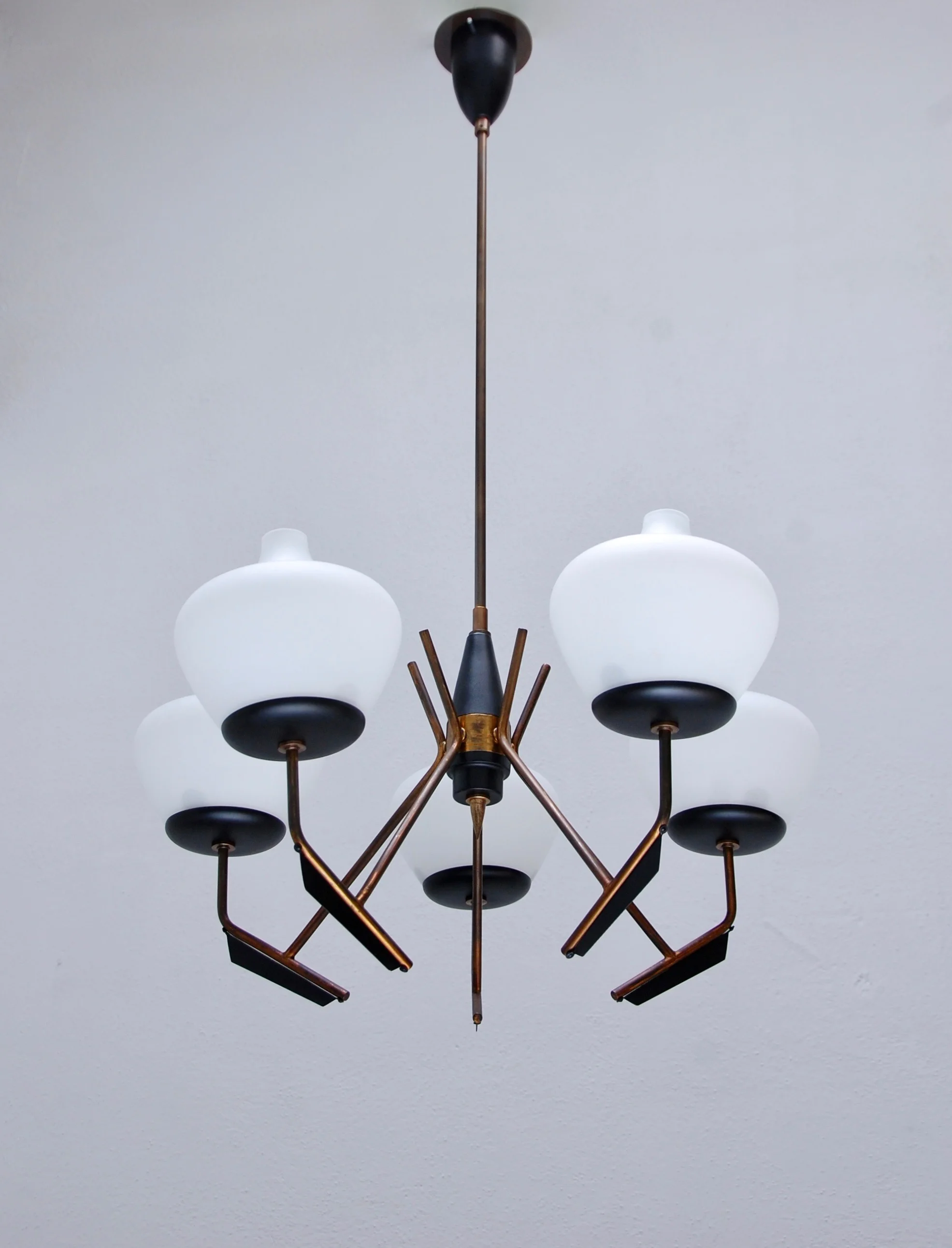 Italian5ShadePetiteChandelier11.jpg