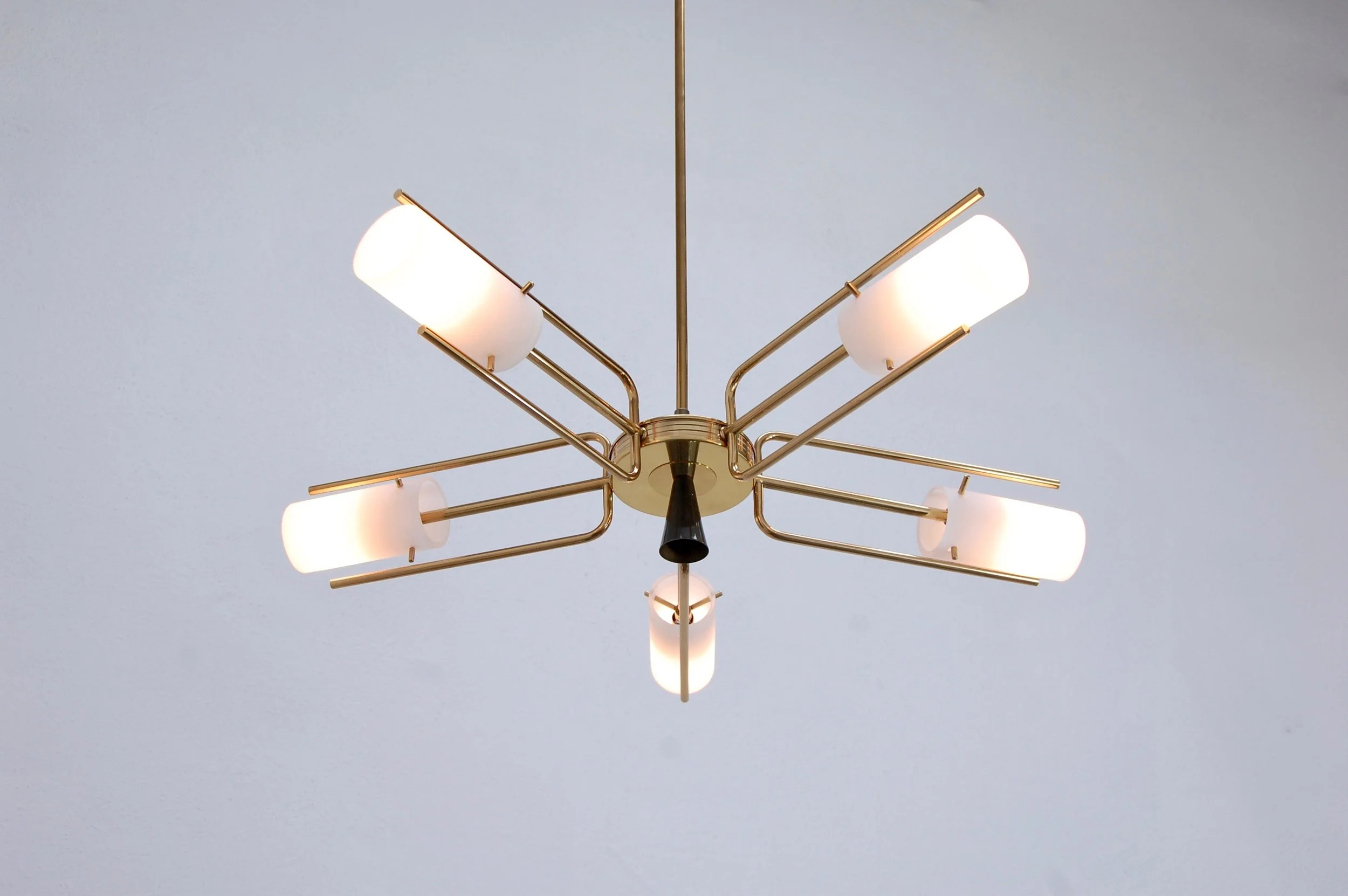 ItalianModernChandelier10.jpg
