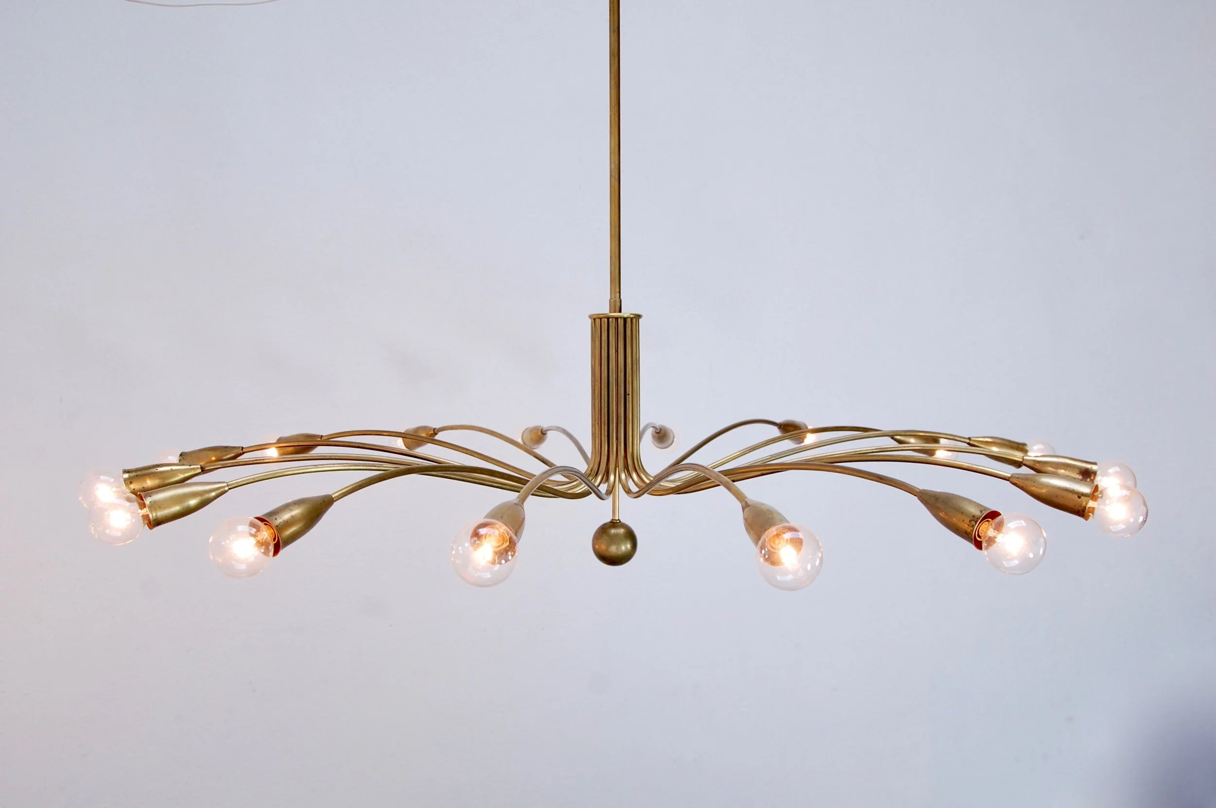 LargeItalian16LightBrassChandelier10.jpg