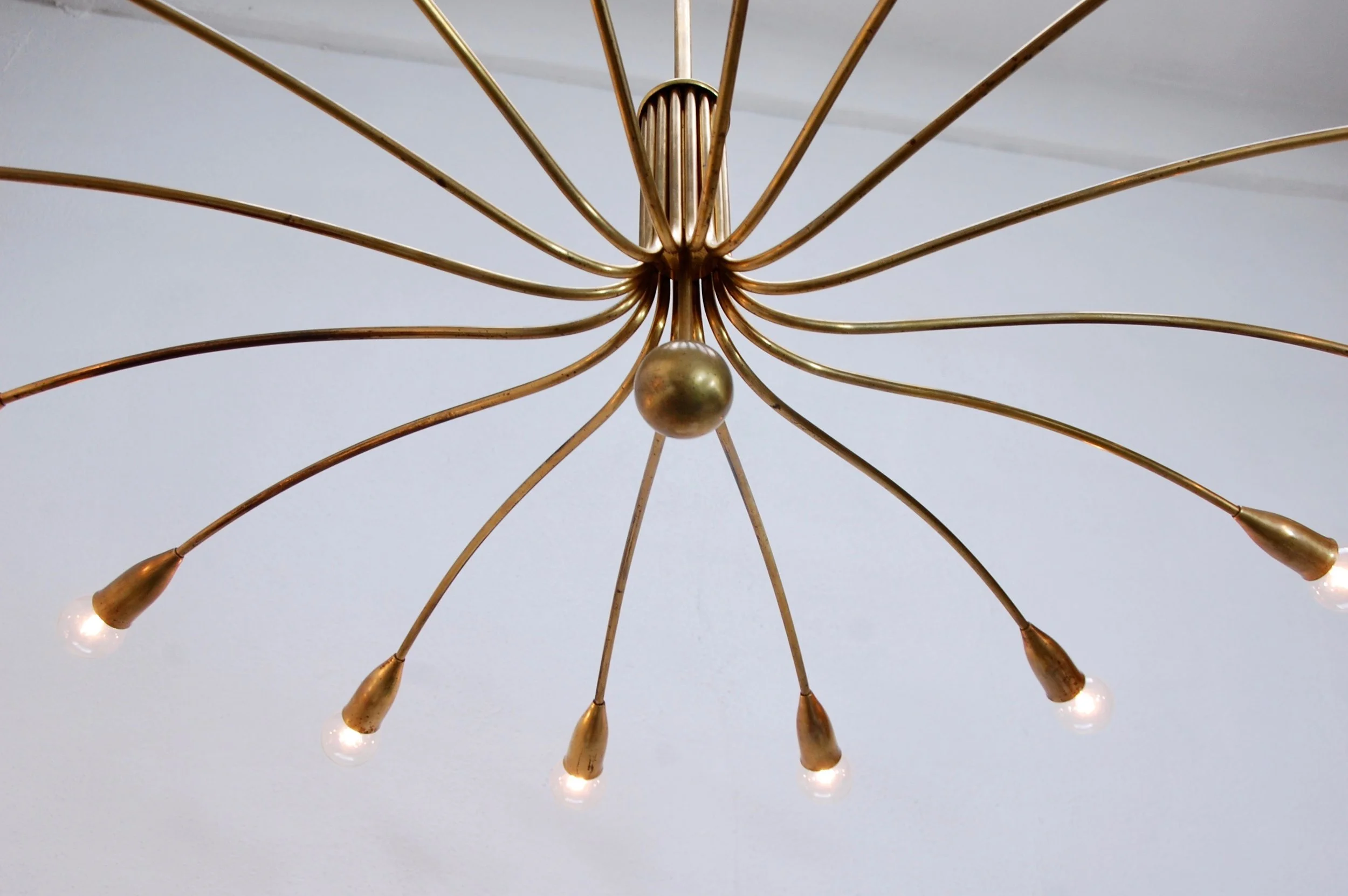 LargeItalian16LightBrassChandelier11.jpg