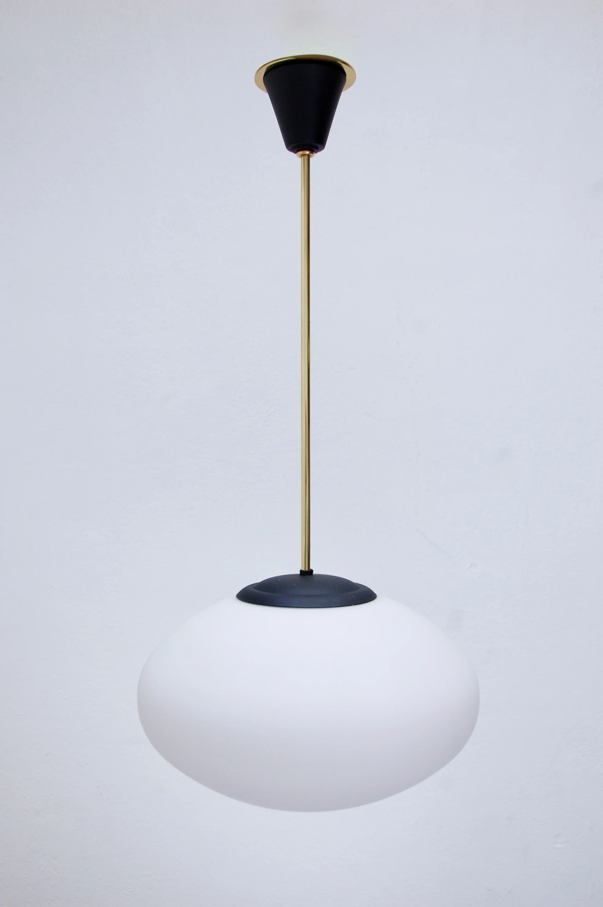 MidCenturyOmniPendants4.jpg
