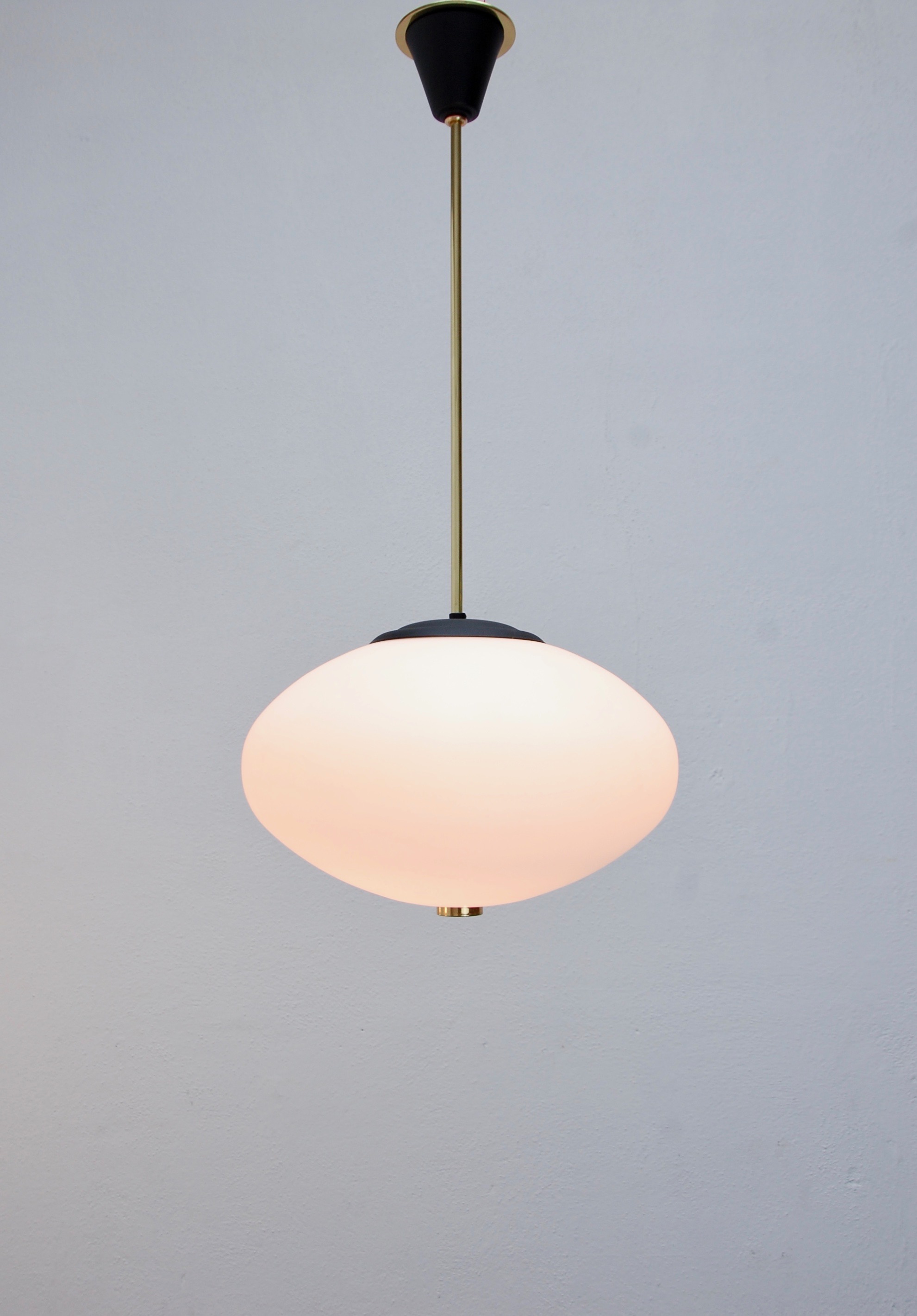 MidCenturyOmniPendants8.jpg