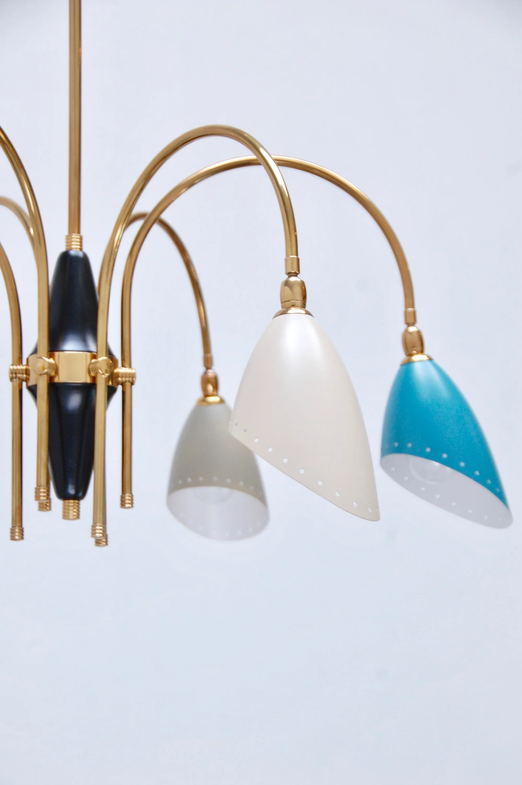 Multicolored50sItalianChandeliers5.jpg