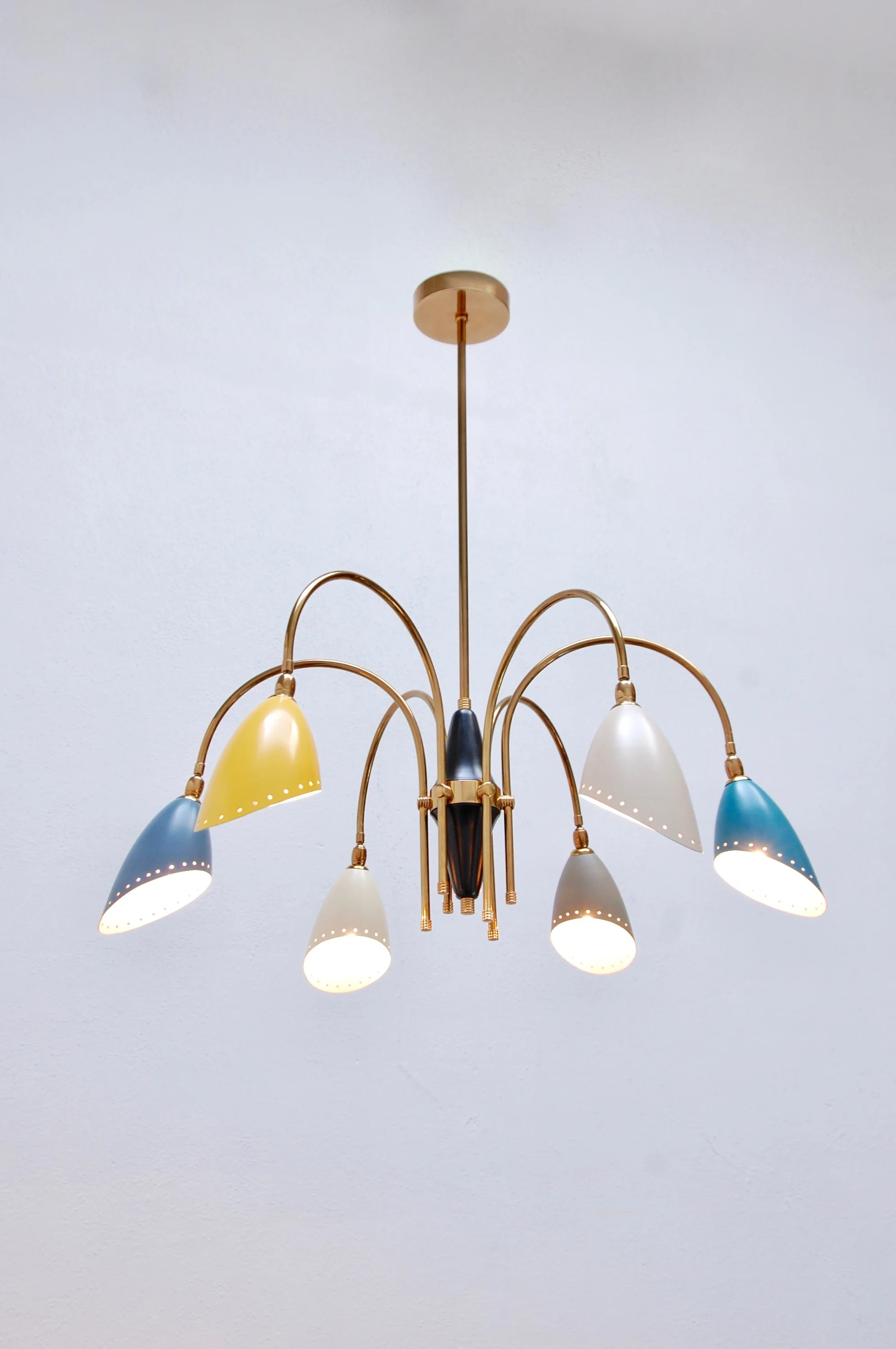 Multicolored50sItalianChandeliers7.jpg