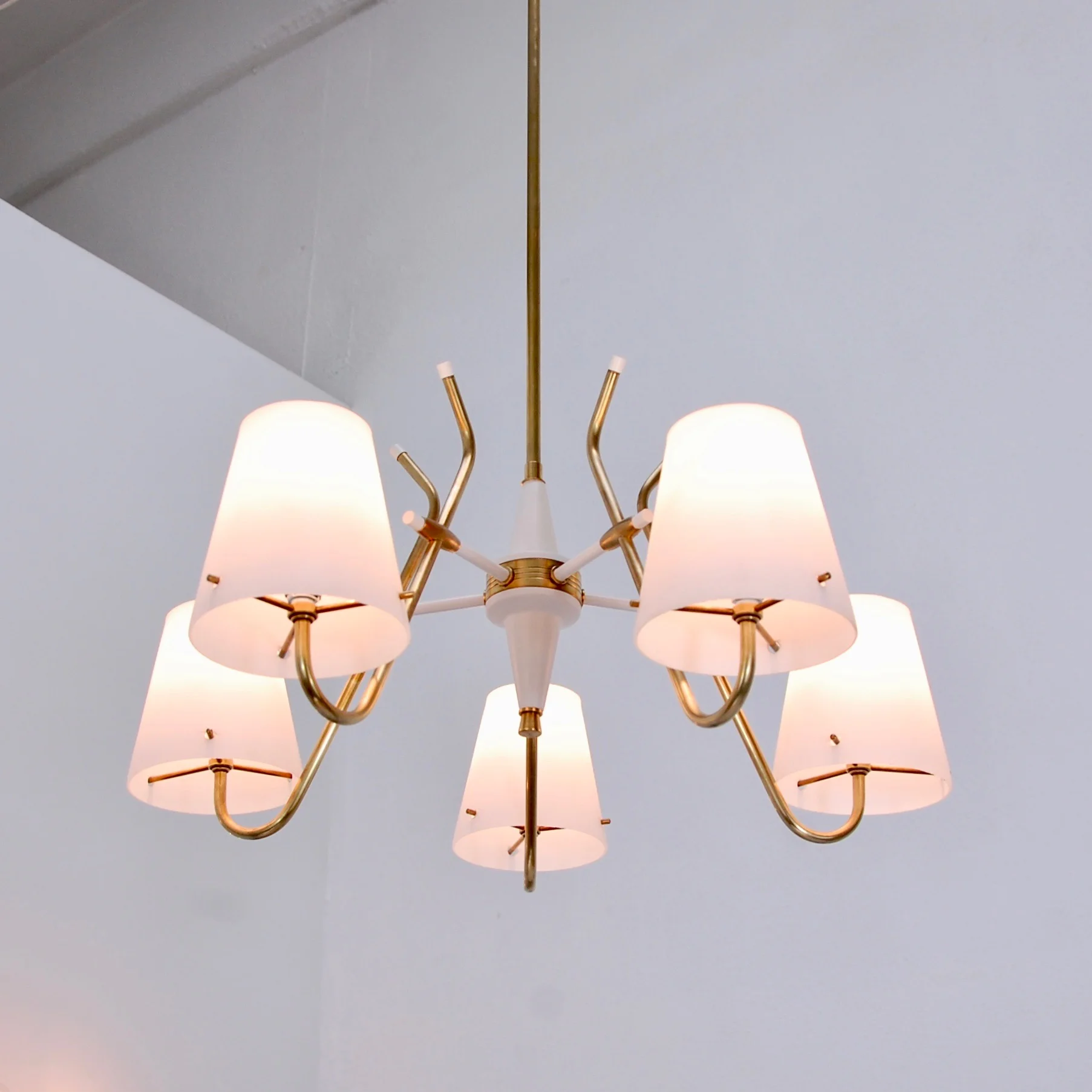 Italian5GlassShadeChandelier8.jpg