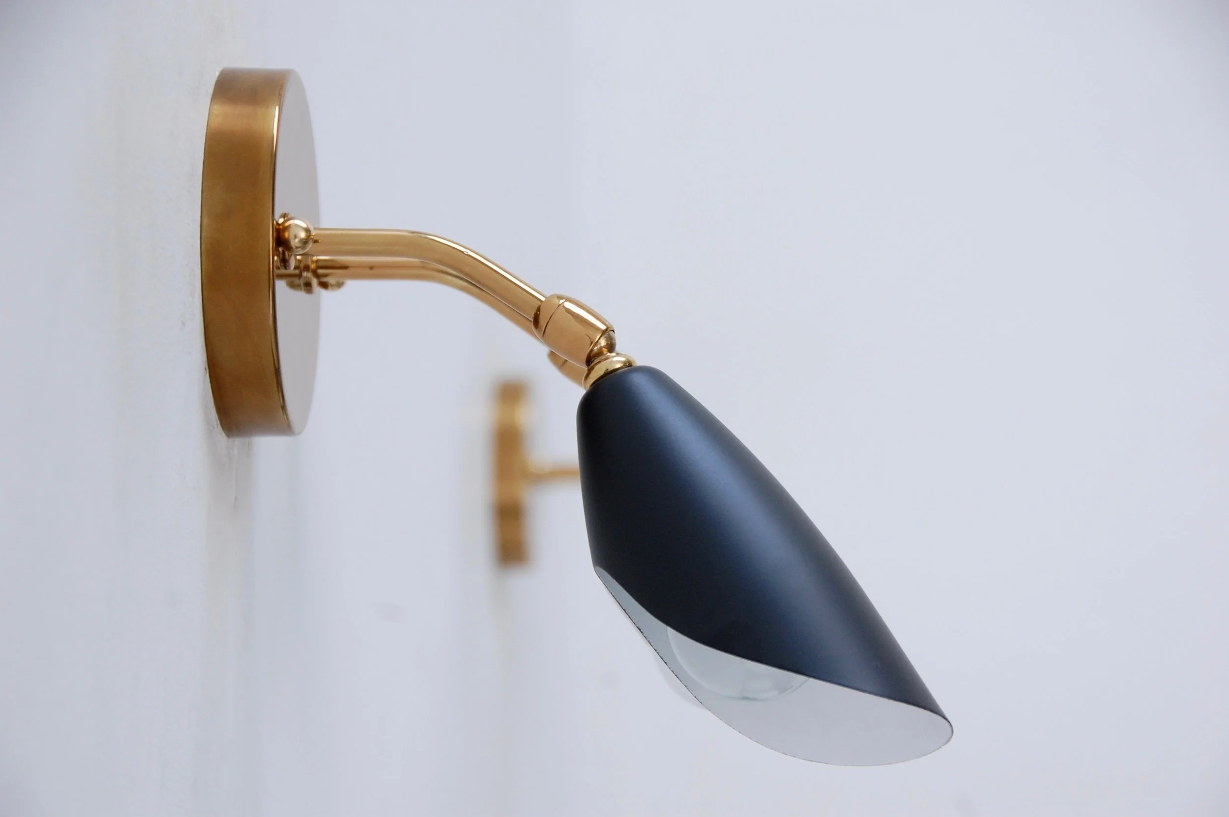 DoubleShadedSpotLightSconces3.jpg