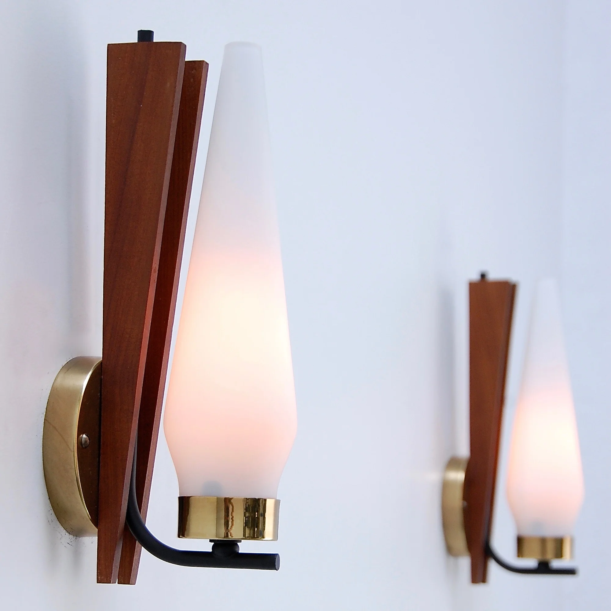 4ScandinavianSconces6.jpg