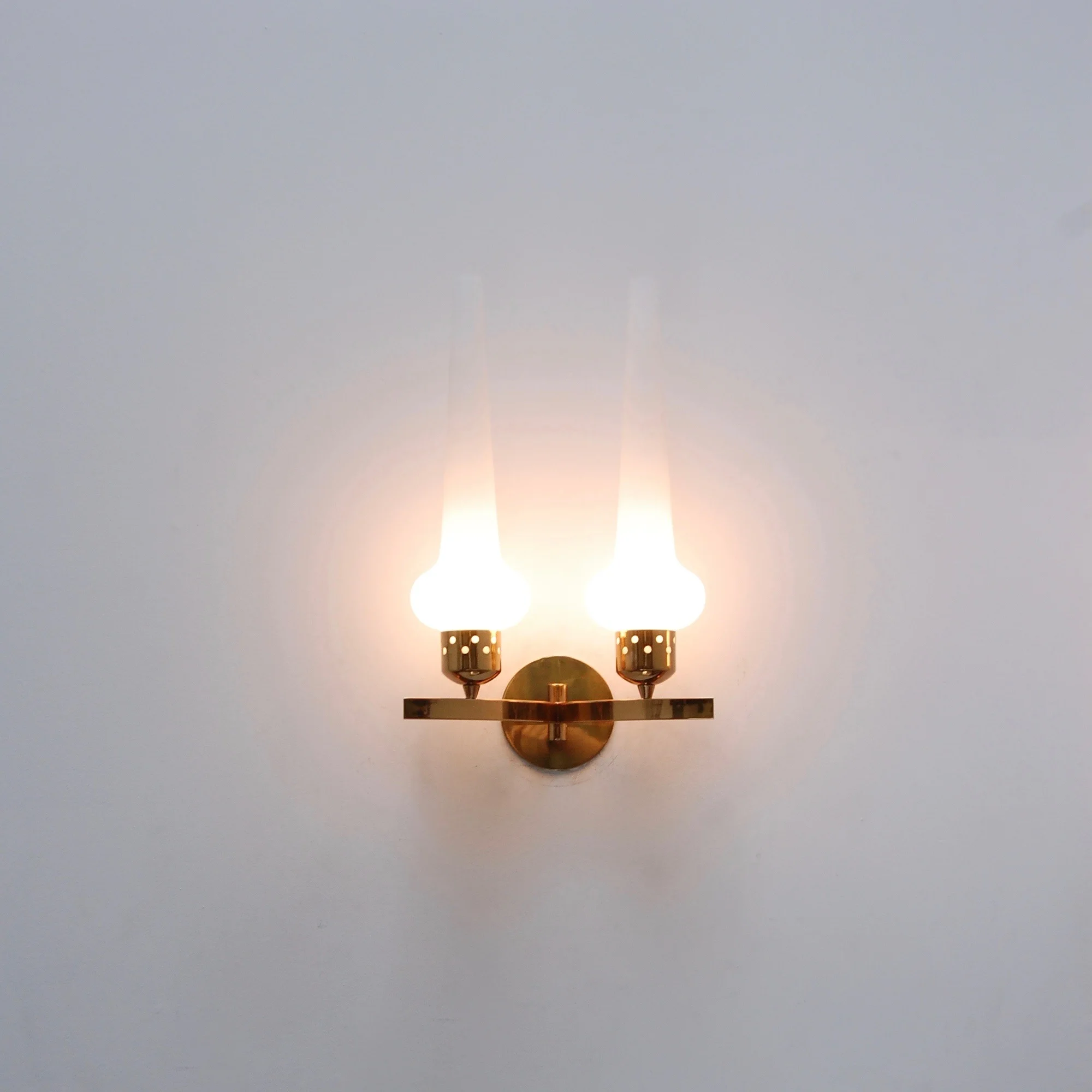 DoubleShadeItalianSconces8.jpg