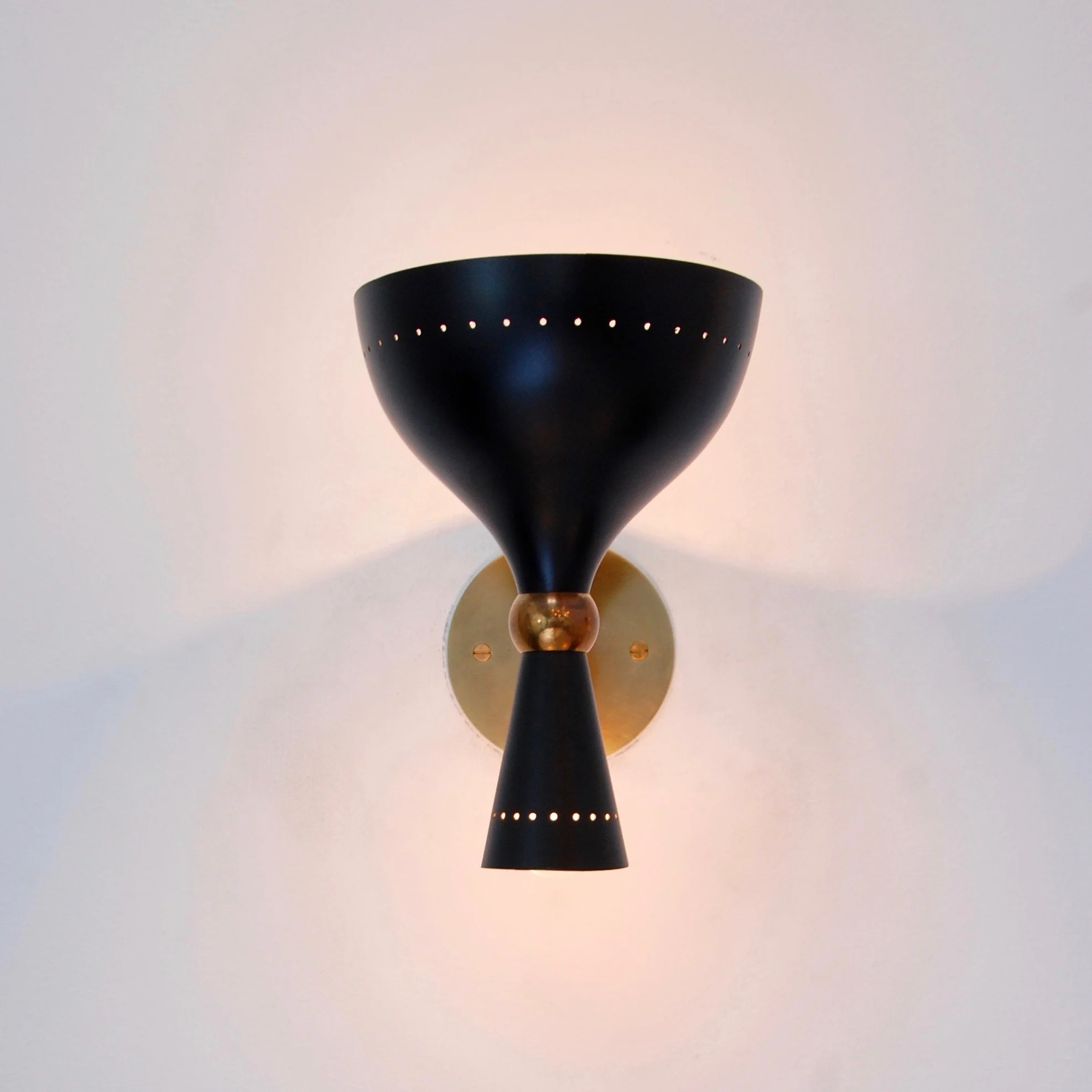 DoubleShadeItalianSconces10.jpg