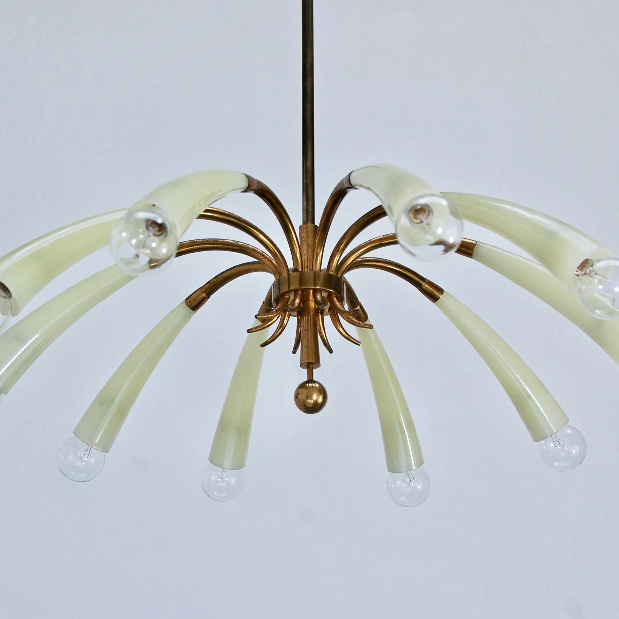 10LightFlutedGlassChandelier2.jpg