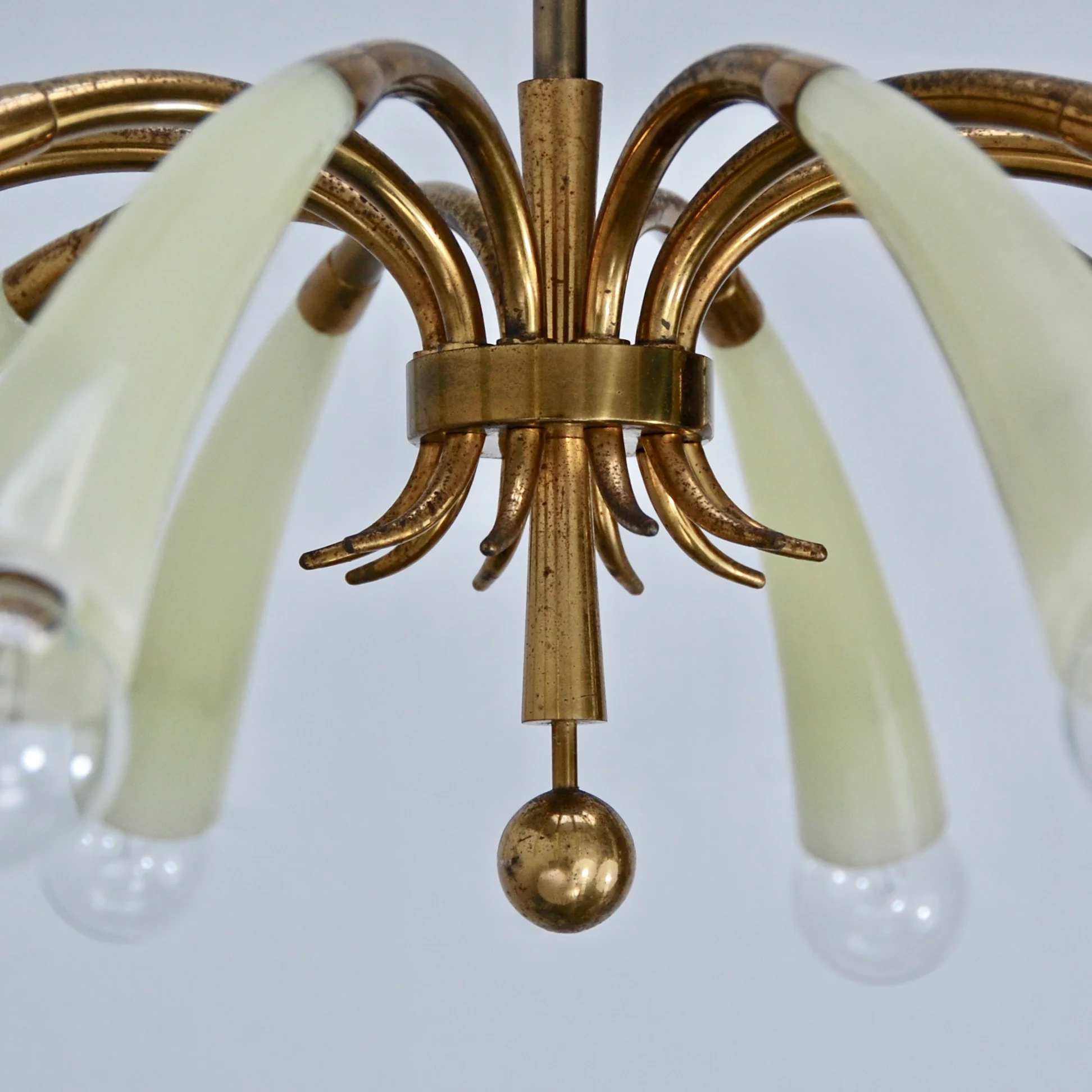 10LightFlutedGlassChandelier4.jpg