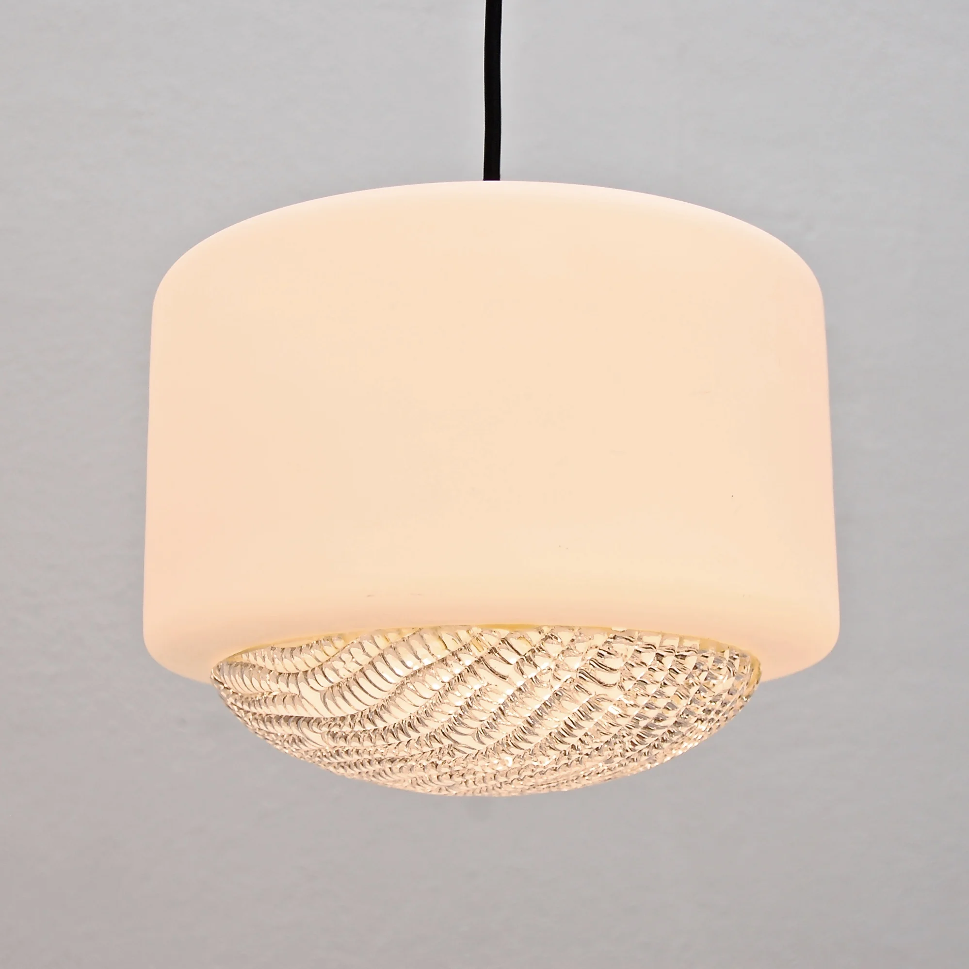 ItalianTriGlassChandelier5.jpg