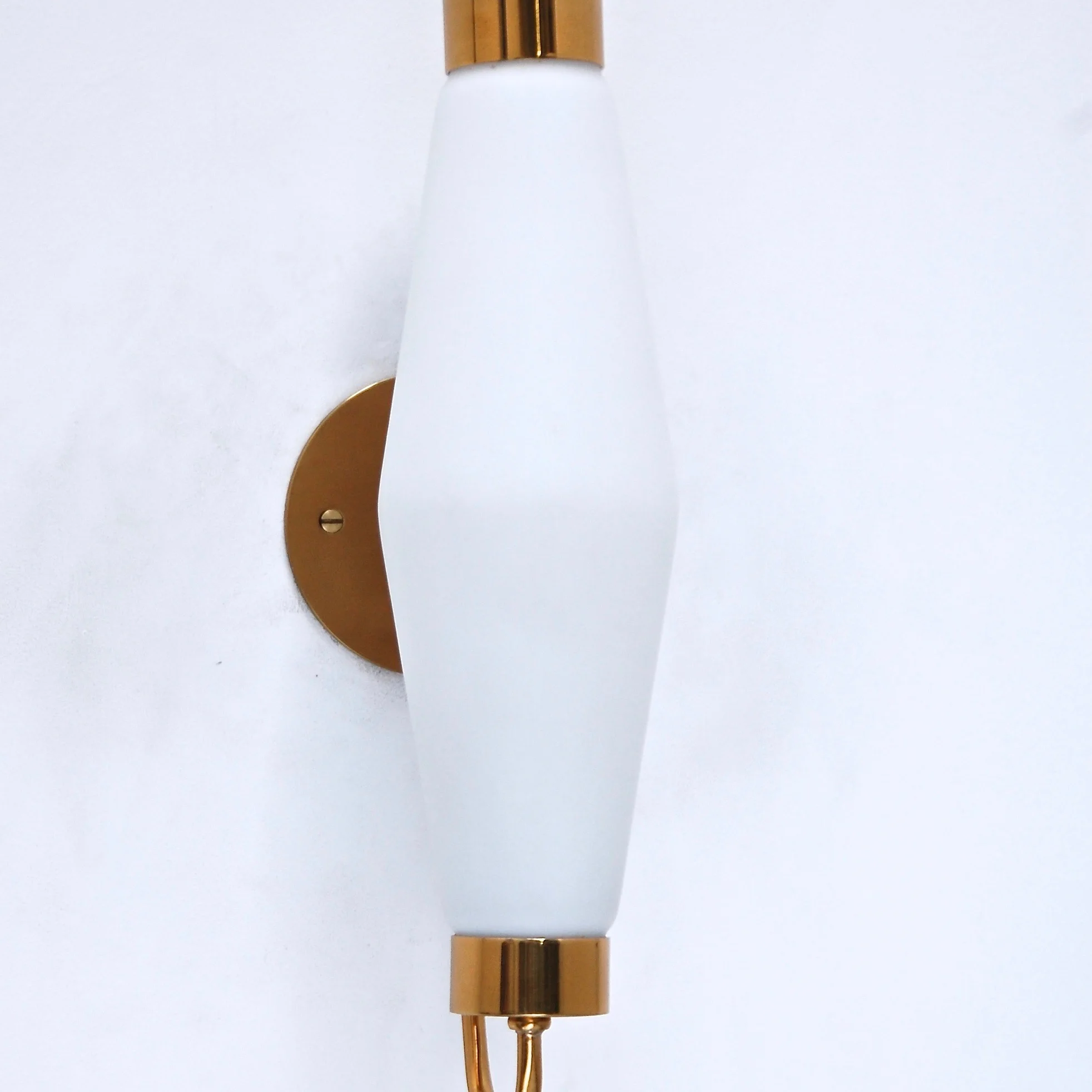 DiamondShadeItalianSconces4.jpg