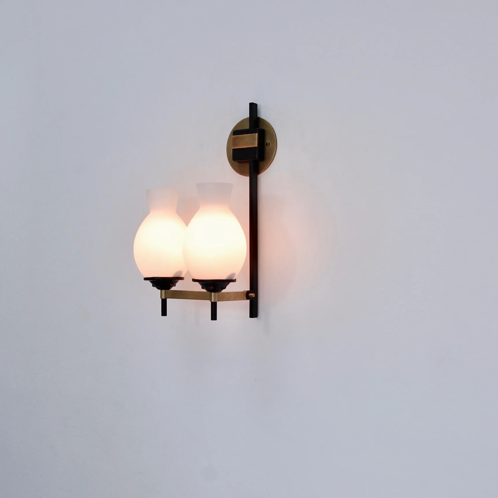 ItalianOpalDoubleGlassSconces8.jpg