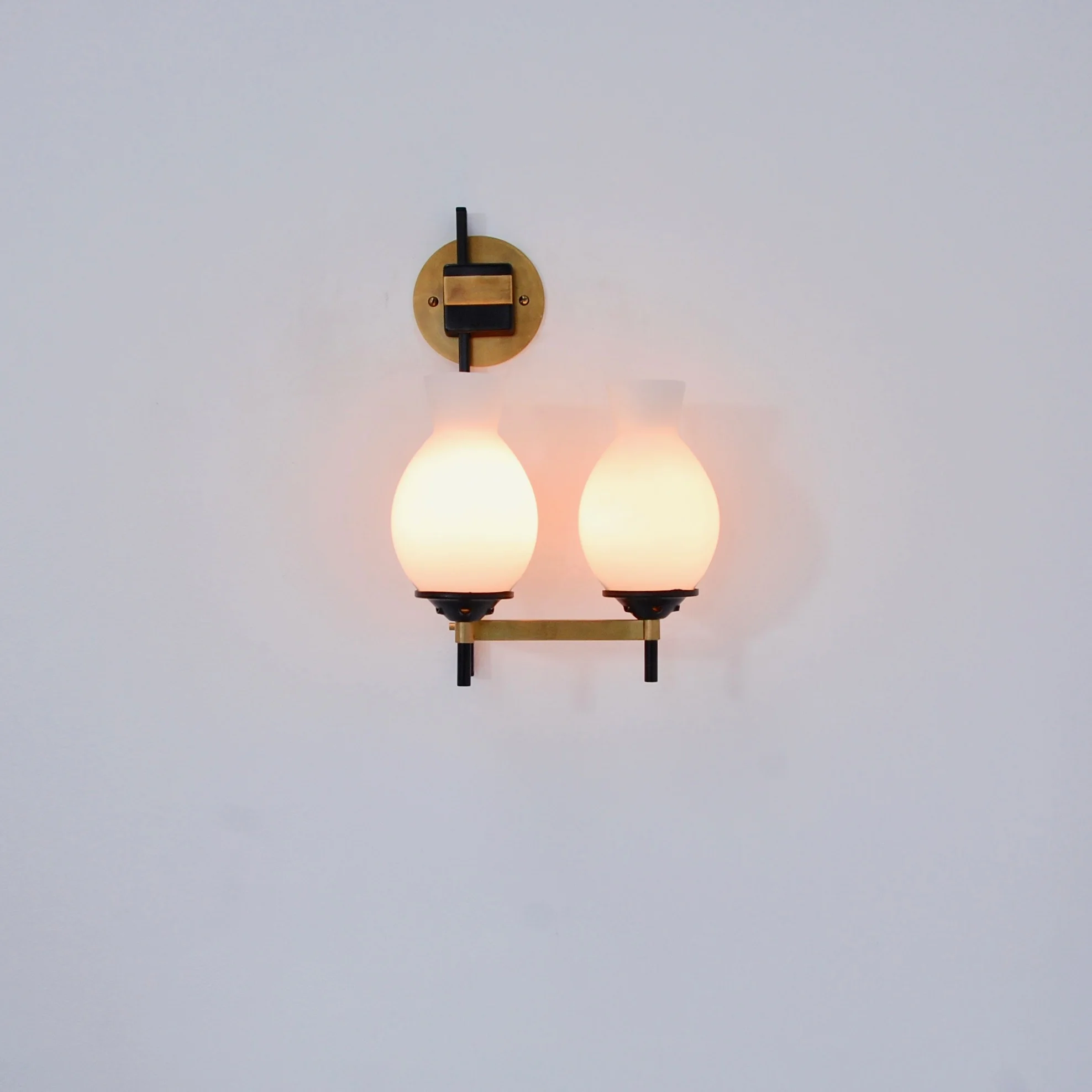ItalianOpalDoubleGlassSconces10.jpg