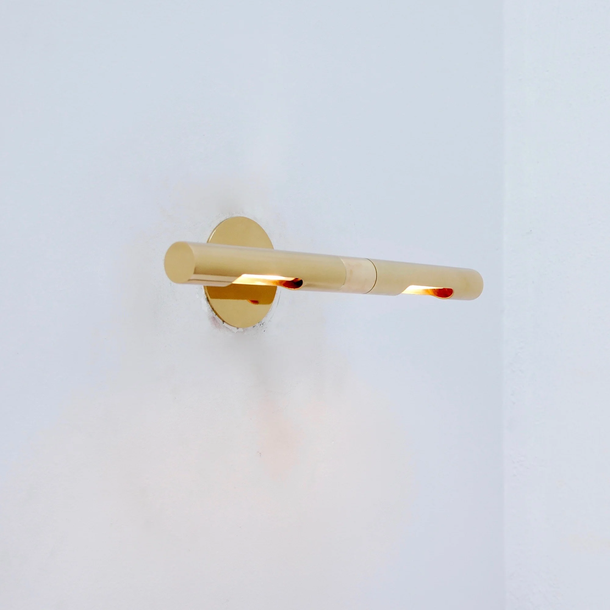 LUartSconce(Gold)3.jpg