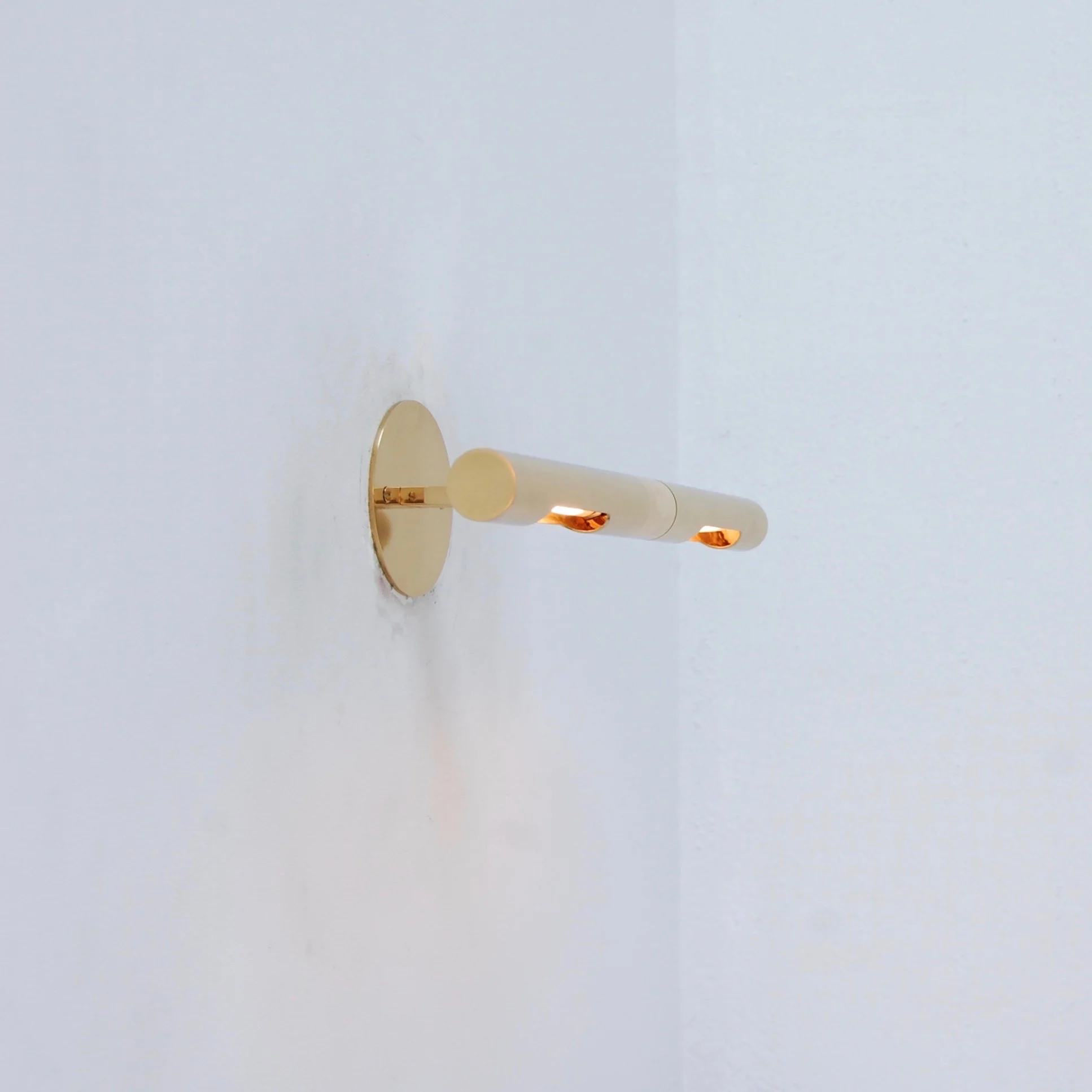 LUartSconce(Gold)4.jpg