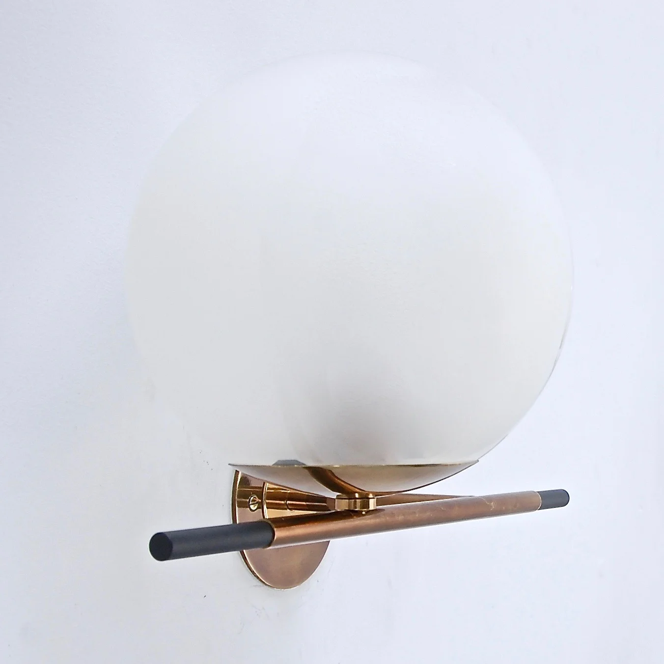 LUgloSconces5.jpg