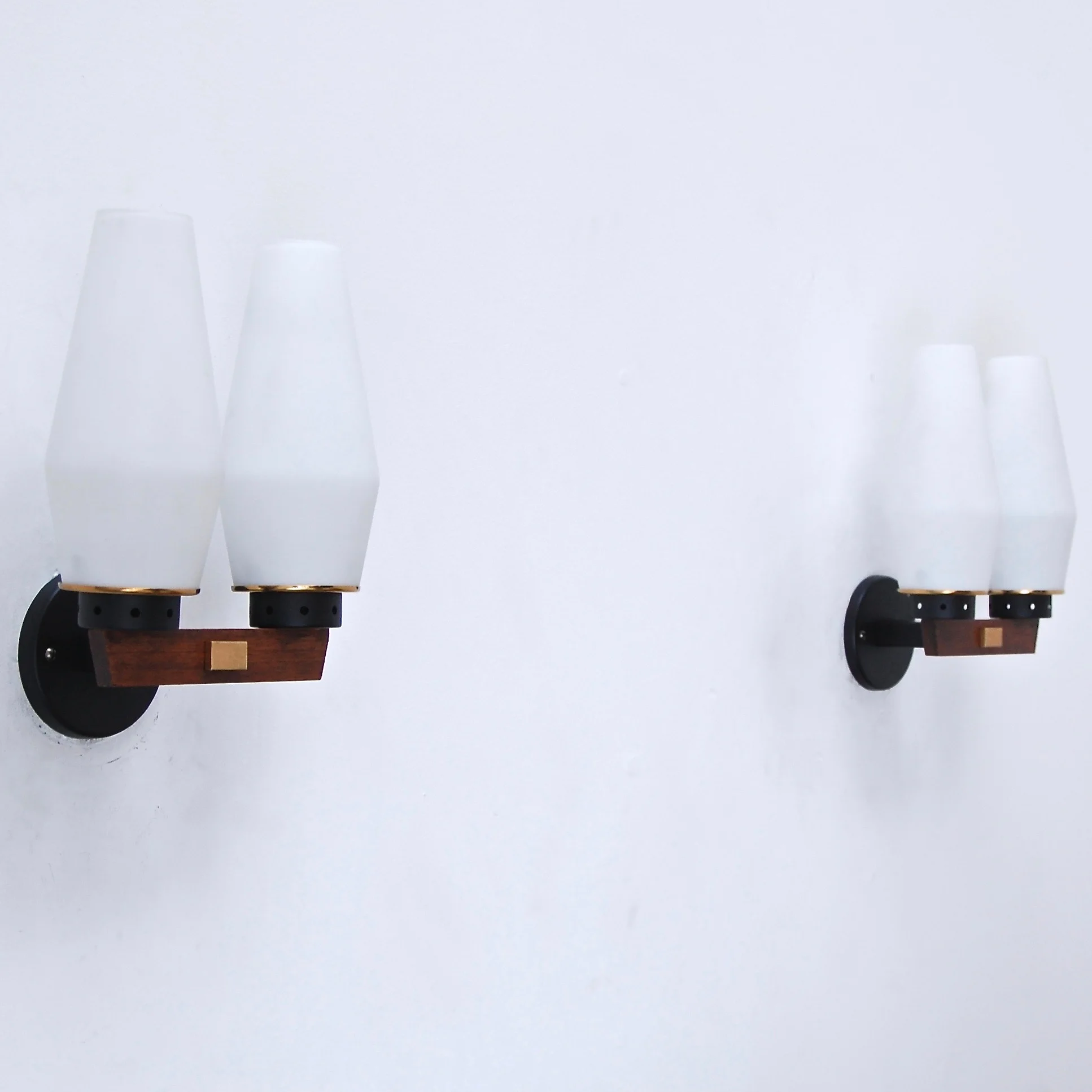 MidCenturyModernItalianSconces5.jpg