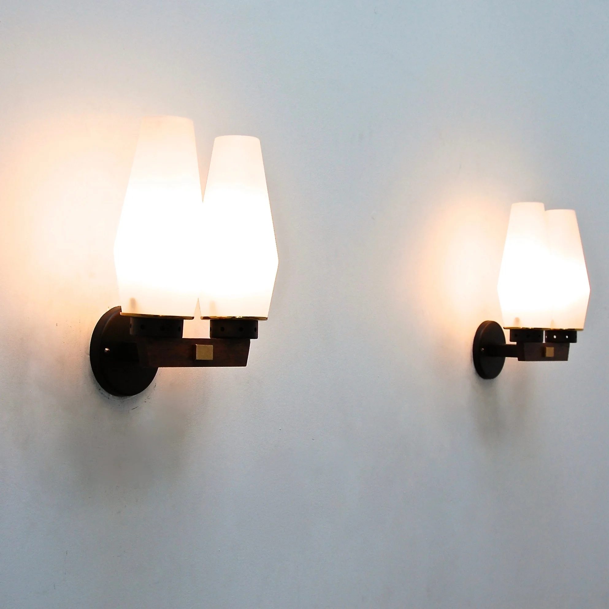 MidCenturyModernItalianSconces10.jpg