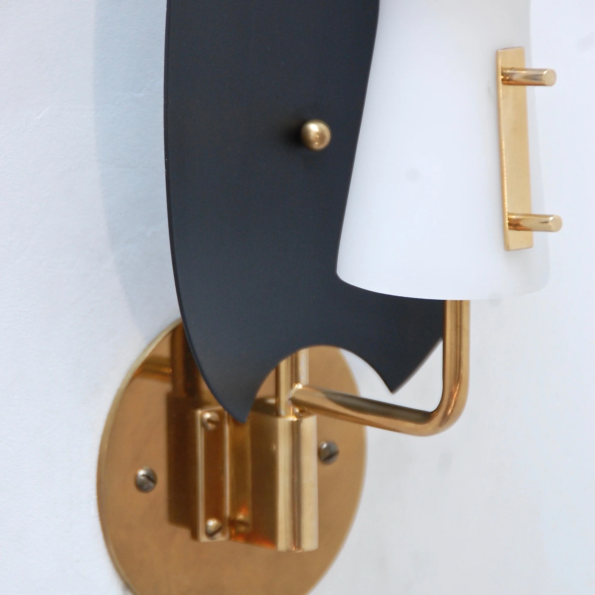 ModernLeafSconce5.jpg
