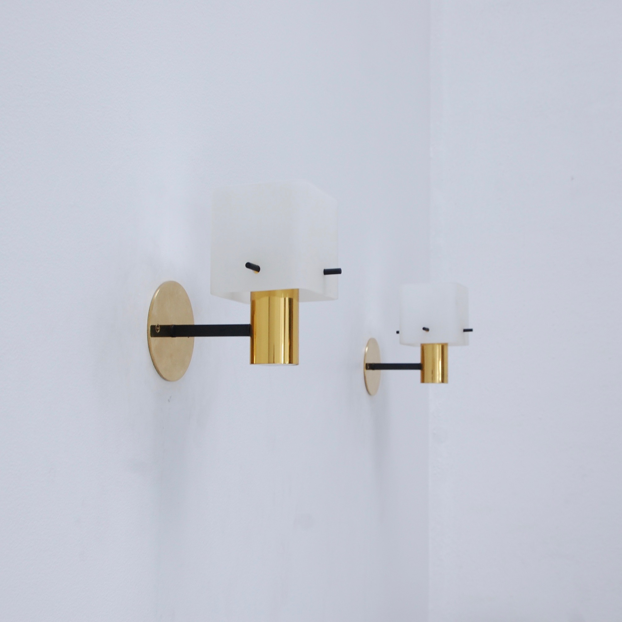 CubicGlassSconces3.jpg