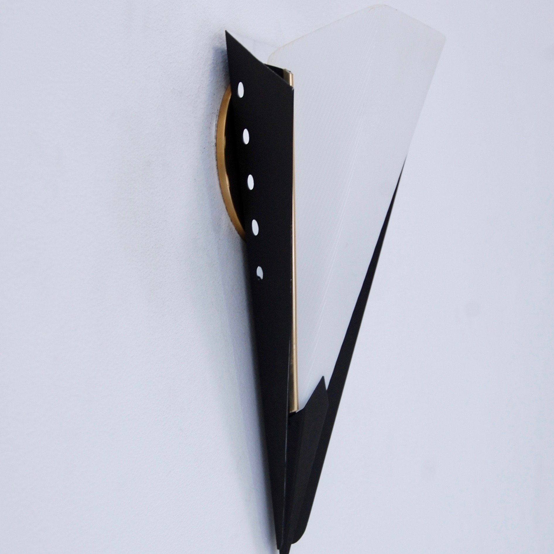 TriangularFrenchModernistSconces5.jpg